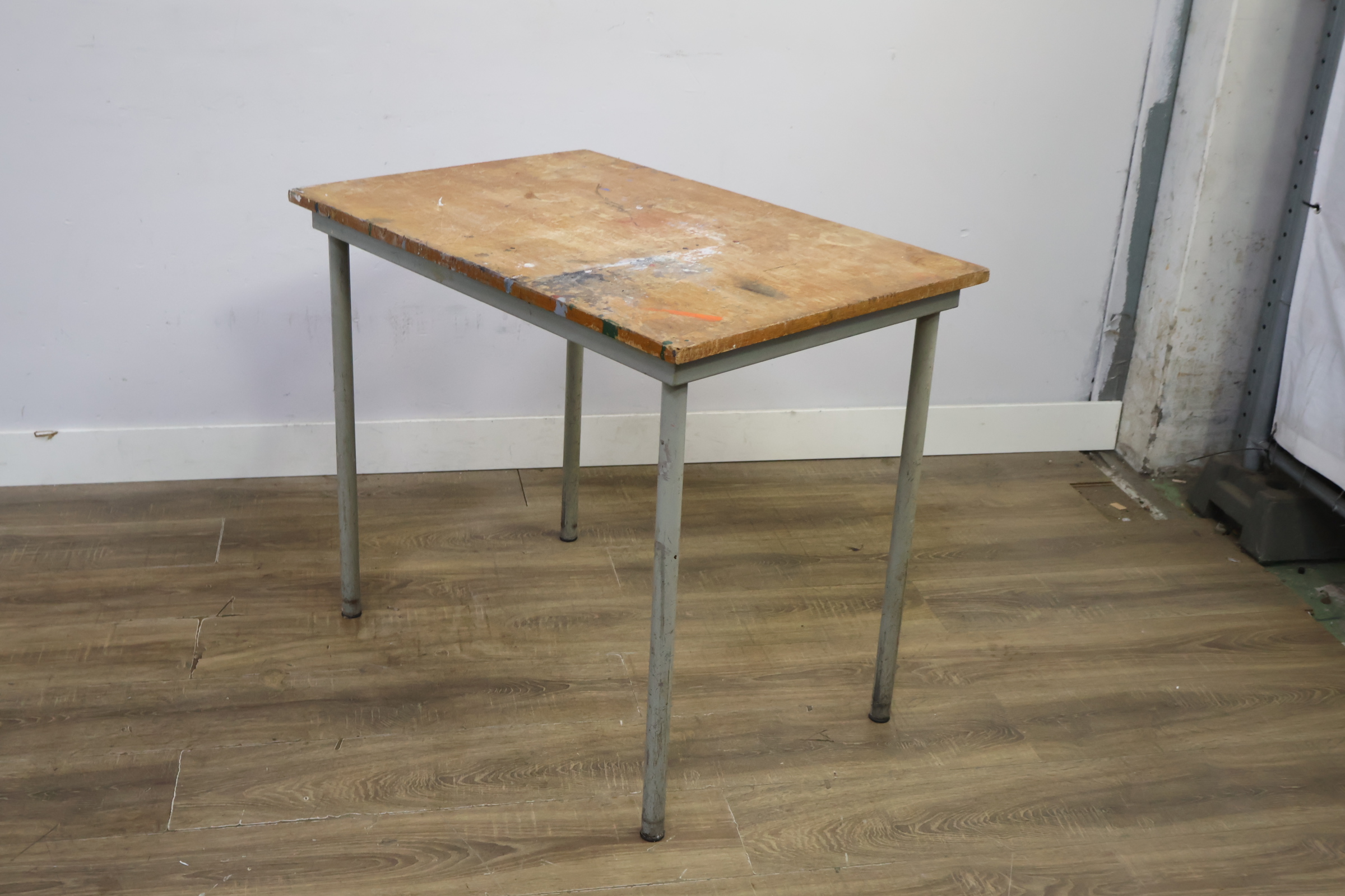 Vintage Metaal-houten Werktafel – foto 10 – kavel bij GSD Auctions, Zoeterwoude