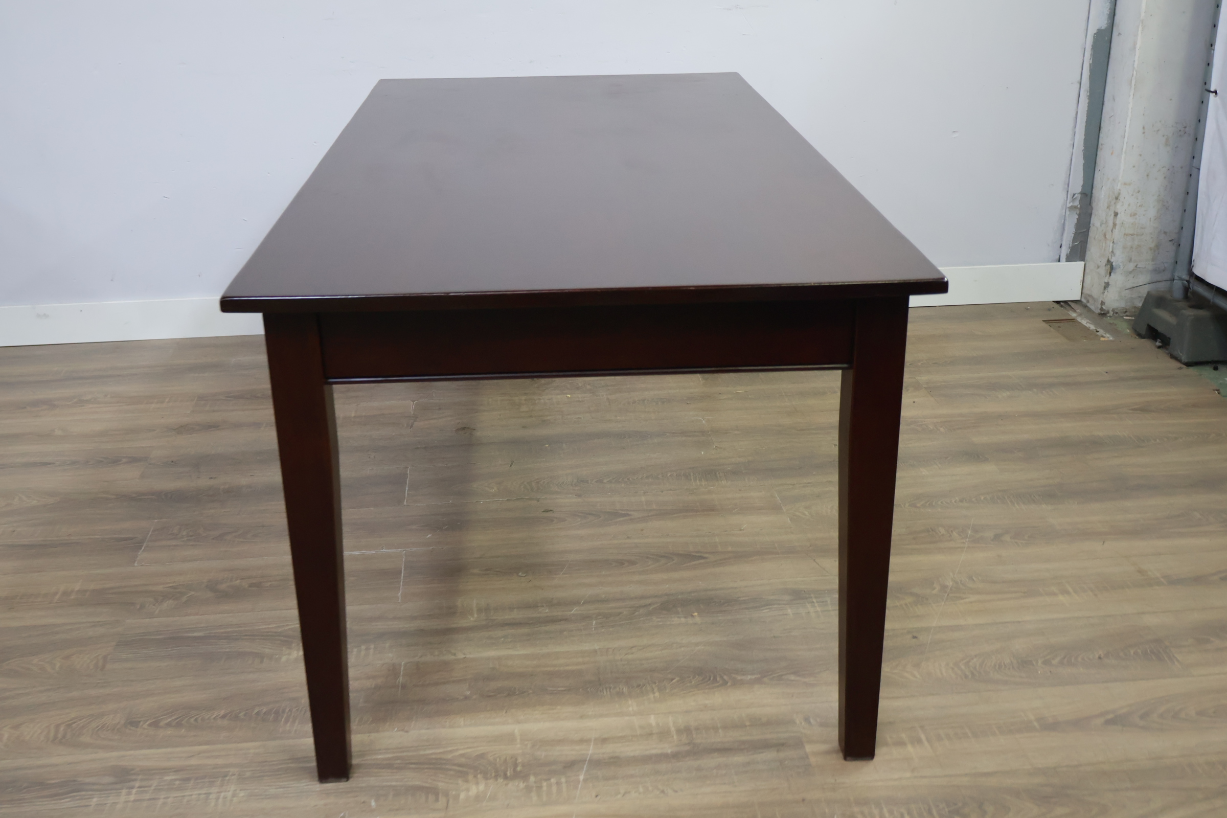 Houten eetkamertafel - 180 cm – foto 5 – kavel bij GSD Auctions, Zoeterwoude