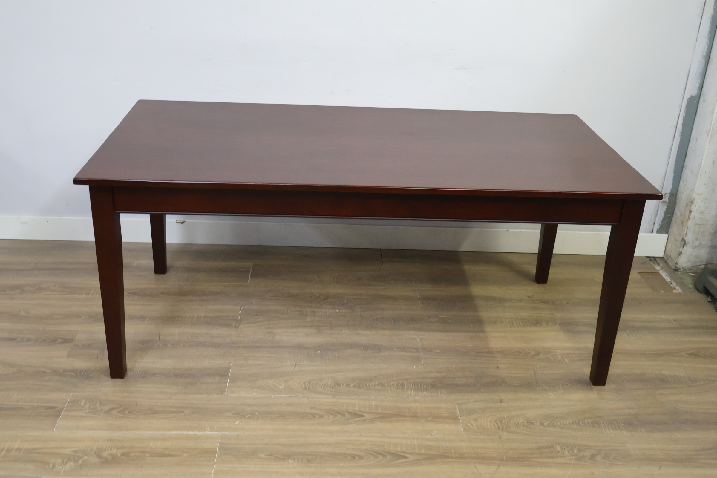 Houten eetkamertafel - 180 cm – foto 7 – kavel bij GSD Auctions, Zoeterwoude
