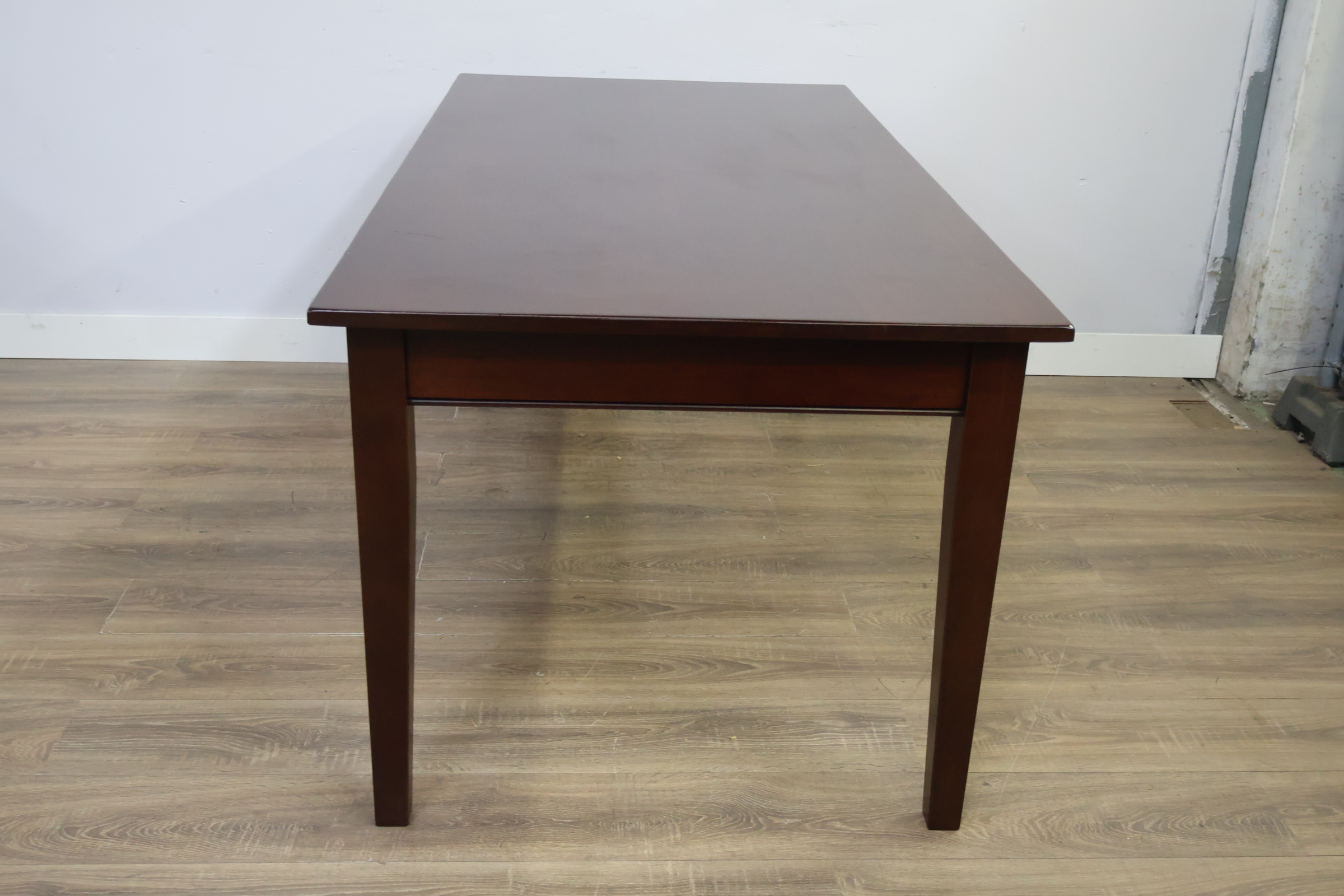 Houten eetkamertafel - 180 cm – foto 8 – kavel bij GSD Auctions, Zoeterwoude