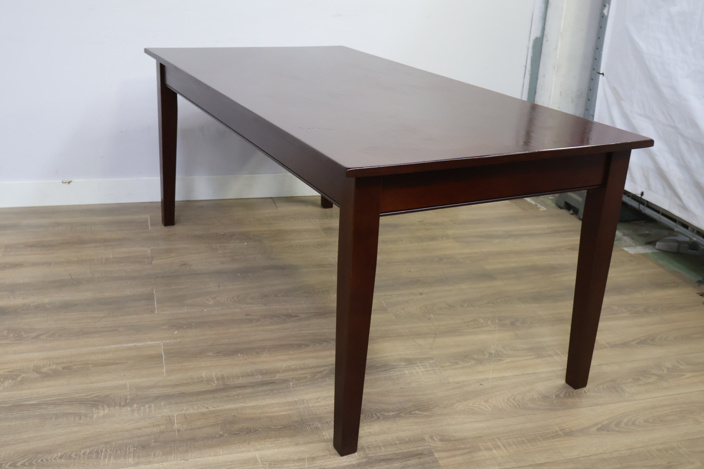 Houten eetkamertafel - 180 cm – foto 10 – kavel bij GSD Auctions, Zoeterwoude