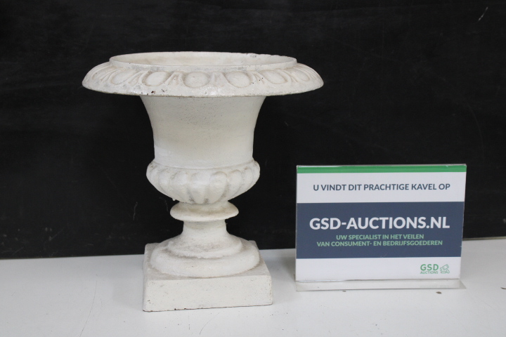 Gietijzeren Tuinvaas – foto 2 – kavel bij GSD Auctions, Zoeterwoude