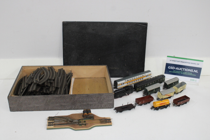 Modeltrein set met rails en containerwagons – foto 2 – kavel bij GSD Auctions, Zoeterwoude