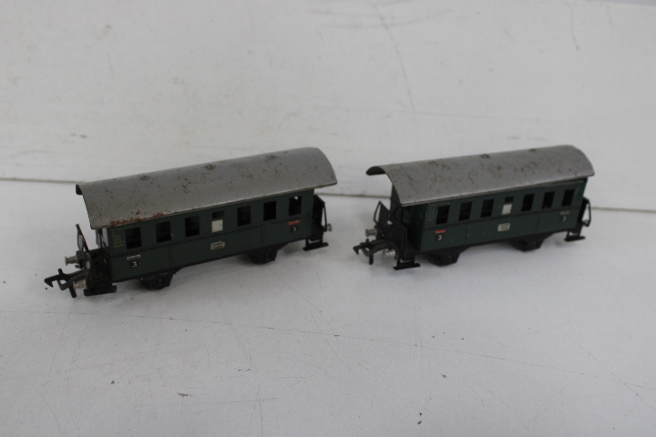 Modeltrein set met rails en containerwagons – foto 10 – kavel bij GSD Auctions, Zoeterwoude