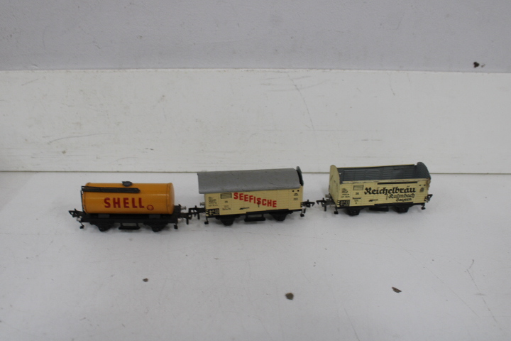 Modeltrein set met rails en containerwagons – foto 13 – kavel bij GSD Auctions, Zoeterwoude