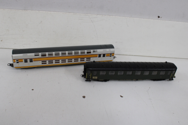 Modeltrein set met rails en containerwagons – foto 15 – kavel bij GSD Auctions, Zoeterwoude