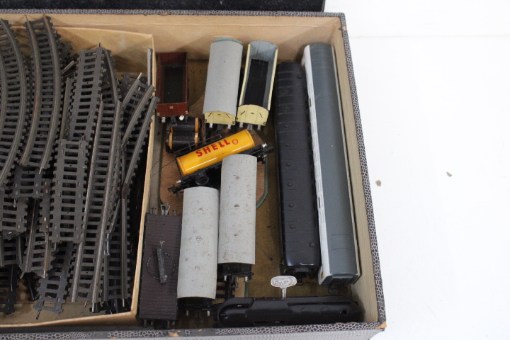 Modeltrein set met rails en containerwagons – foto 23 – kavel bij GSD Auctions, Zoeterwoude