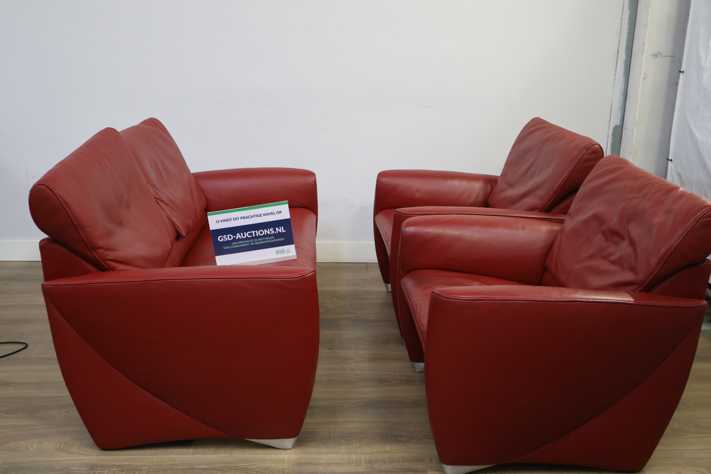 Jori Belgium Lederen zithoek met bank en 2 Fauteuils – foto 2 – kavel bij GSD Auctions, Zoeterwoude