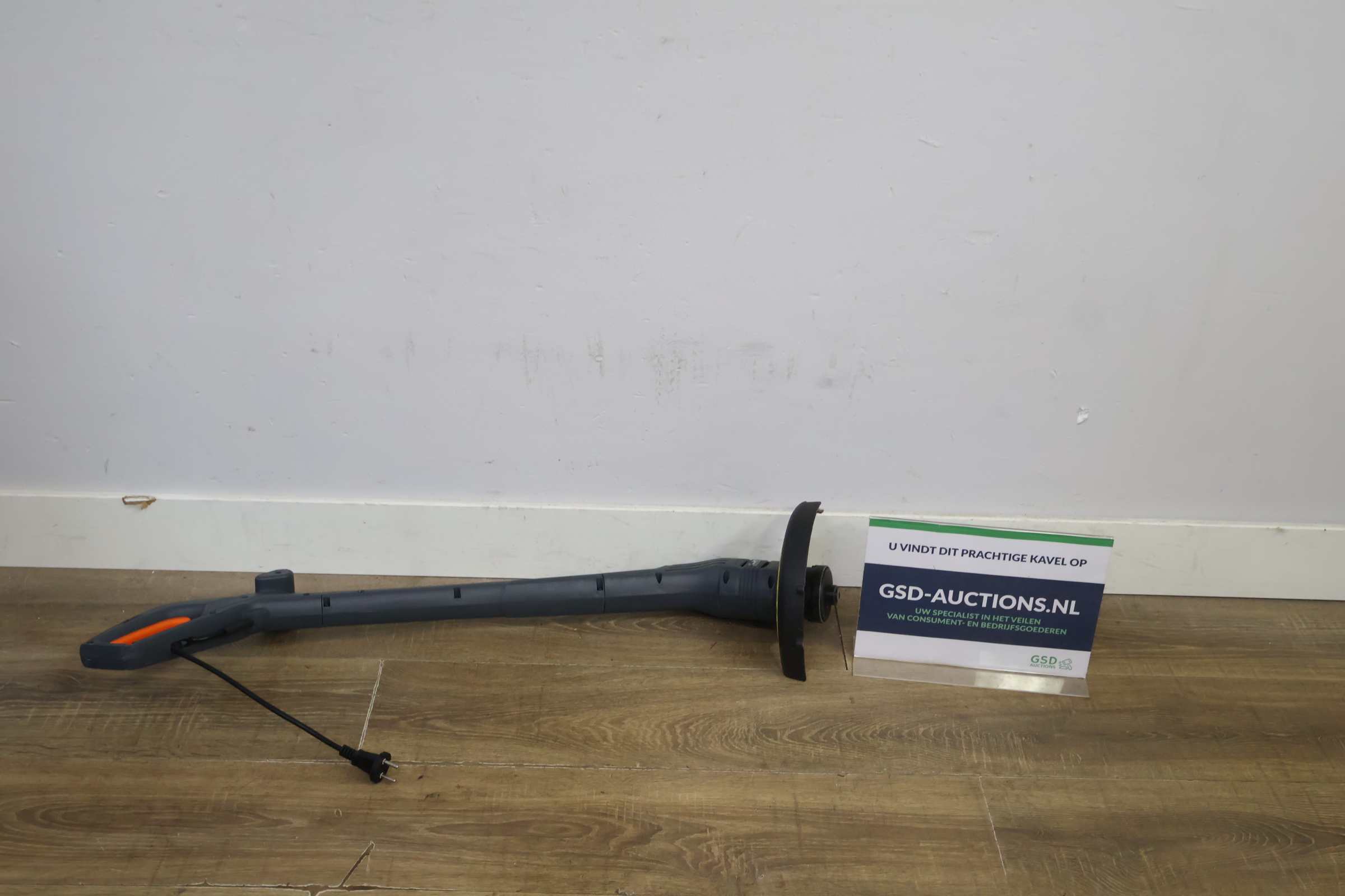 Ferm grastrimmer – foto 2 – kavel bij GSD Auctions, Zoeterwoude