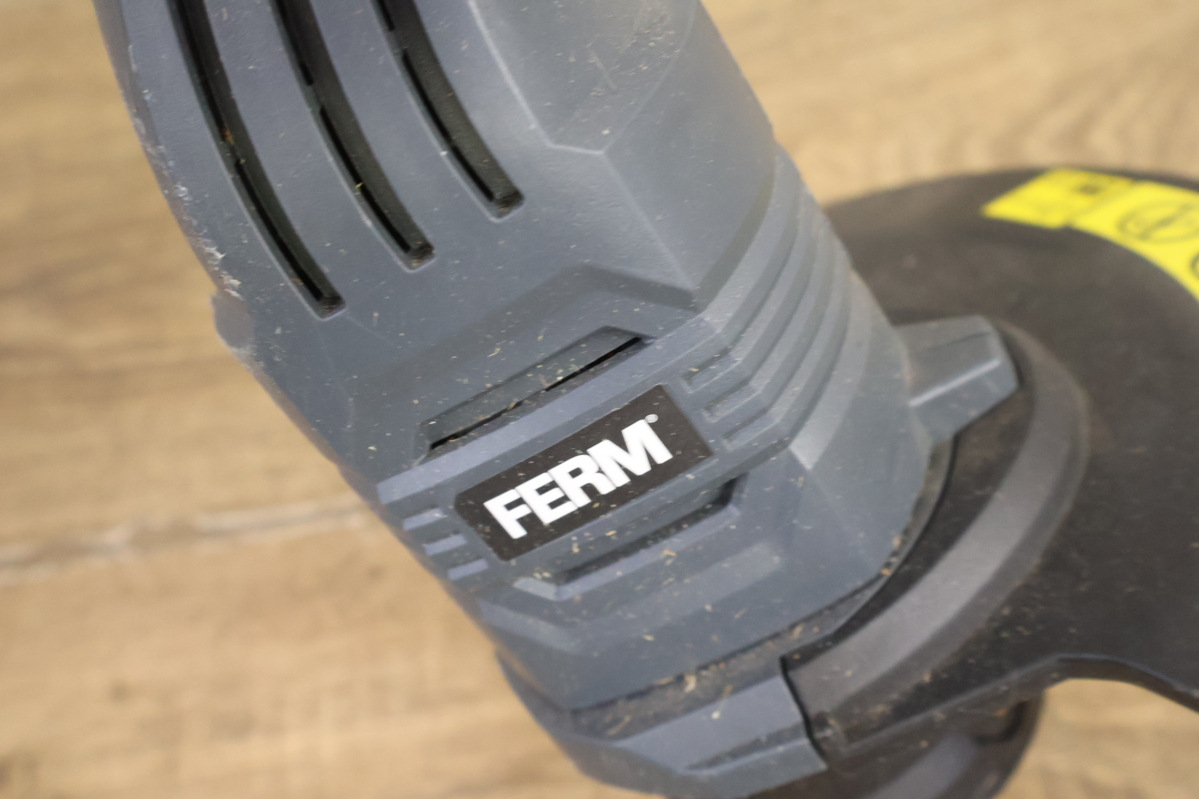 Ferm grastrimmer – foto 5 – kavel bij GSD Auctions, Zoeterwoude