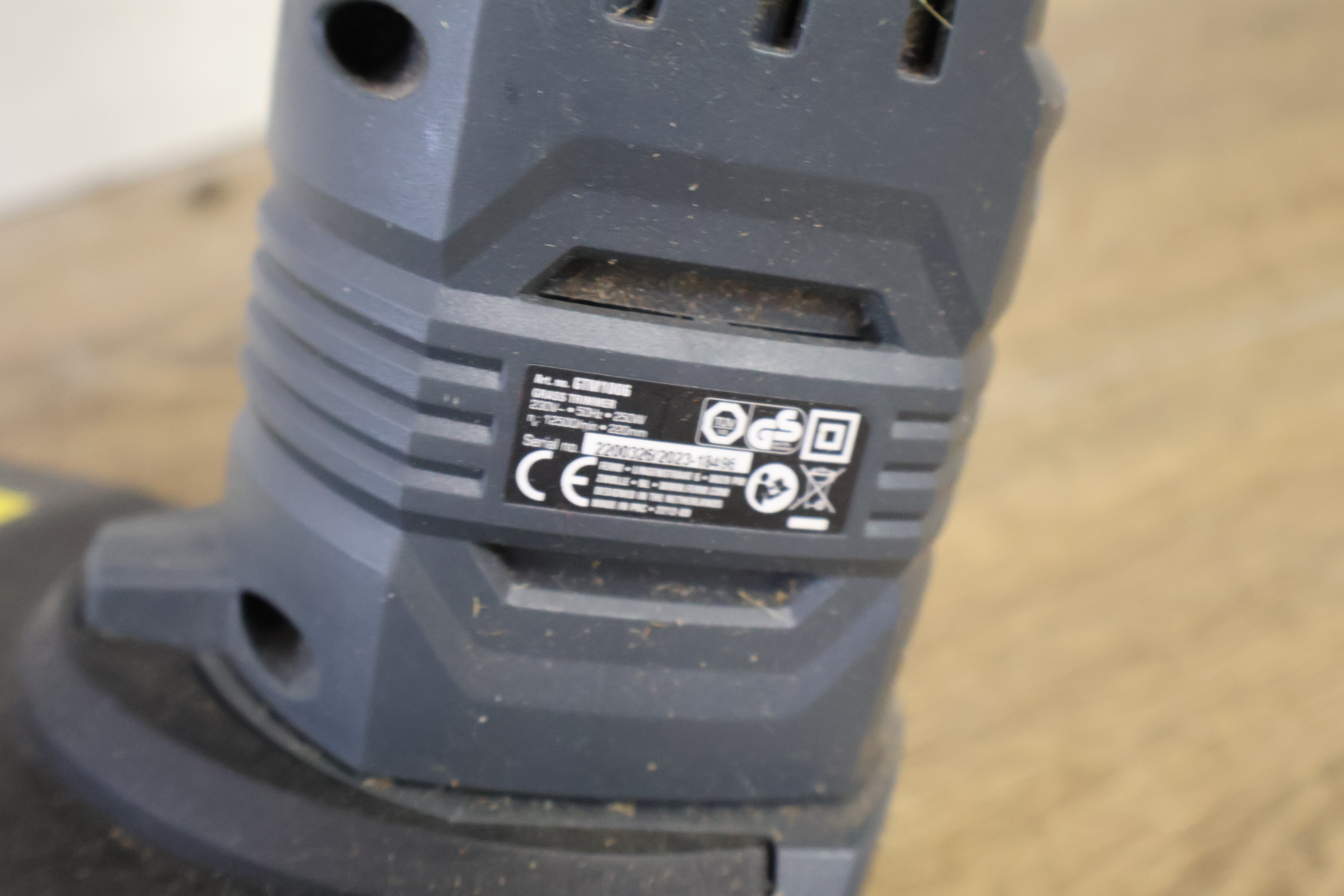 Ferm grastrimmer – foto 6 – kavel bij GSD Auctions, Zoeterwoude