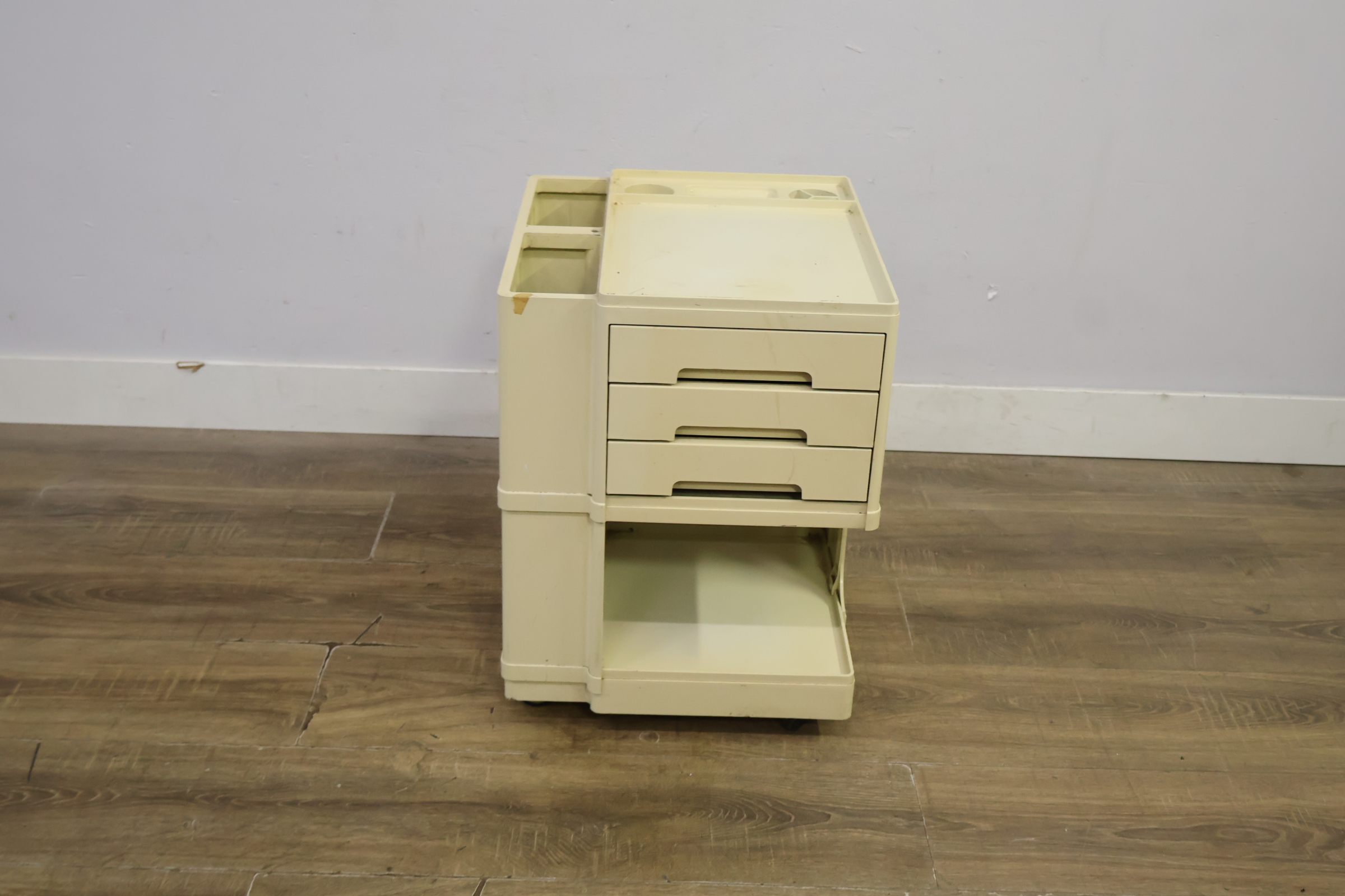 Boby Trolley - Joe Colombo, Bieffeplast Padova Italy – foto 3 – kavel bij GSD Auctions, Zoeterwoude