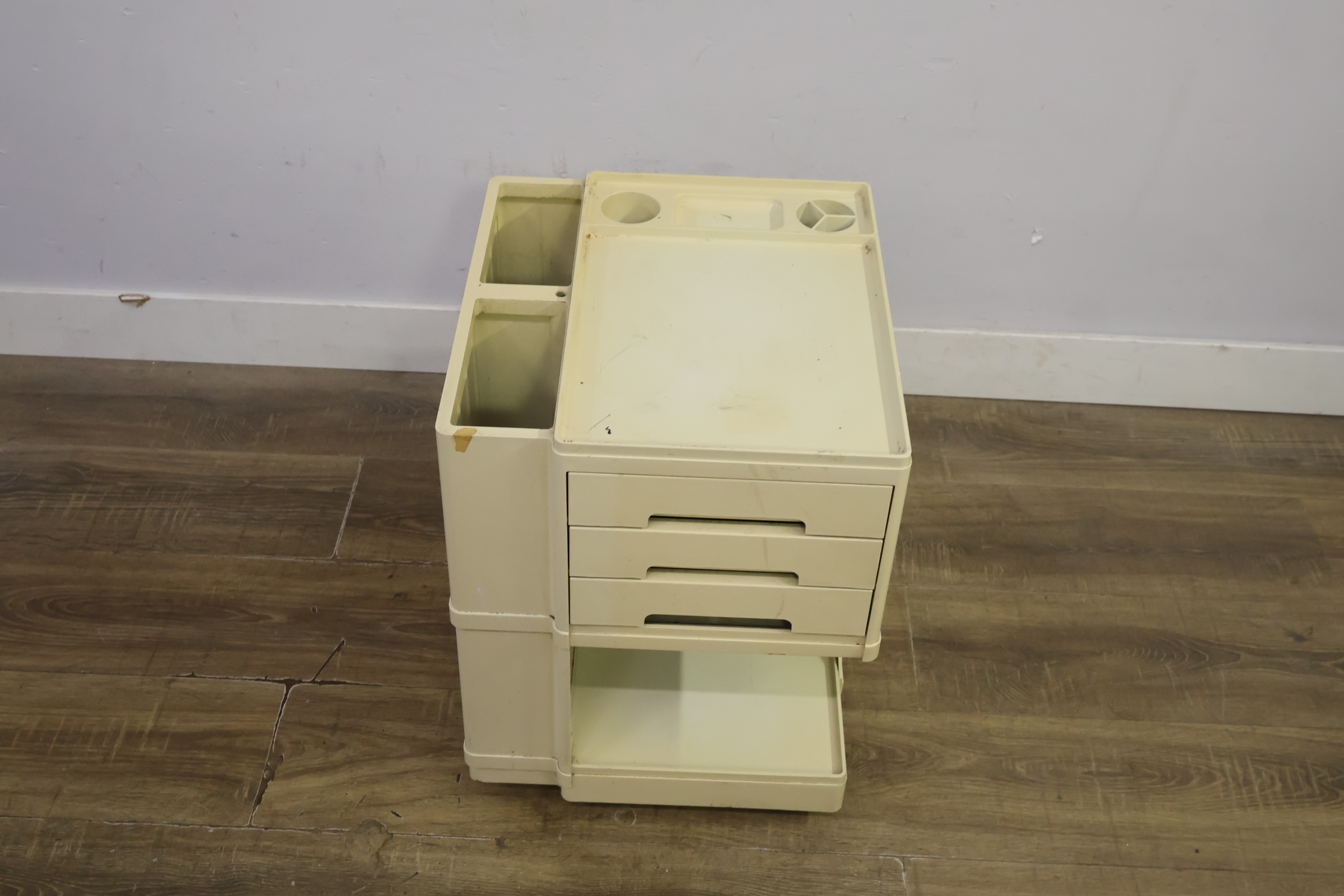 Boby Trolley - Joe Colombo, Bieffeplast Padova Italy – foto 4 – kavel bij GSD Auctions, Zoeterwoude
