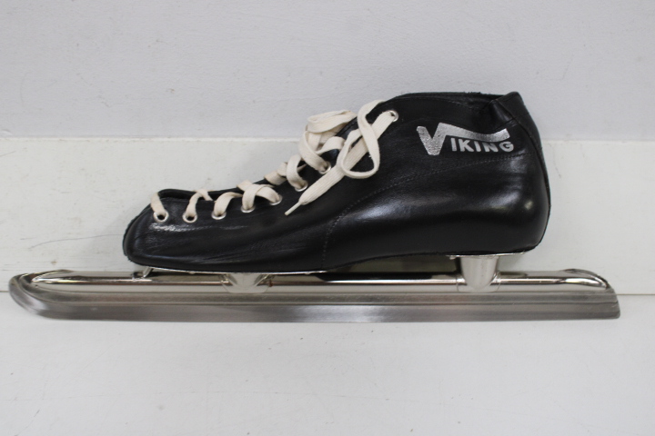 Viking vintage schaatsen set en vintage onderbindschaatsen set – foto 9 – kavel bij GSD Auctions, Zoeterwoude