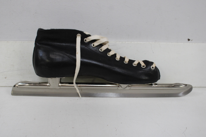 Viking vintage schaatsen set en vintage onderbindschaatsen set – foto 11 – kavel bij GSD Auctions, Zoeterwoude