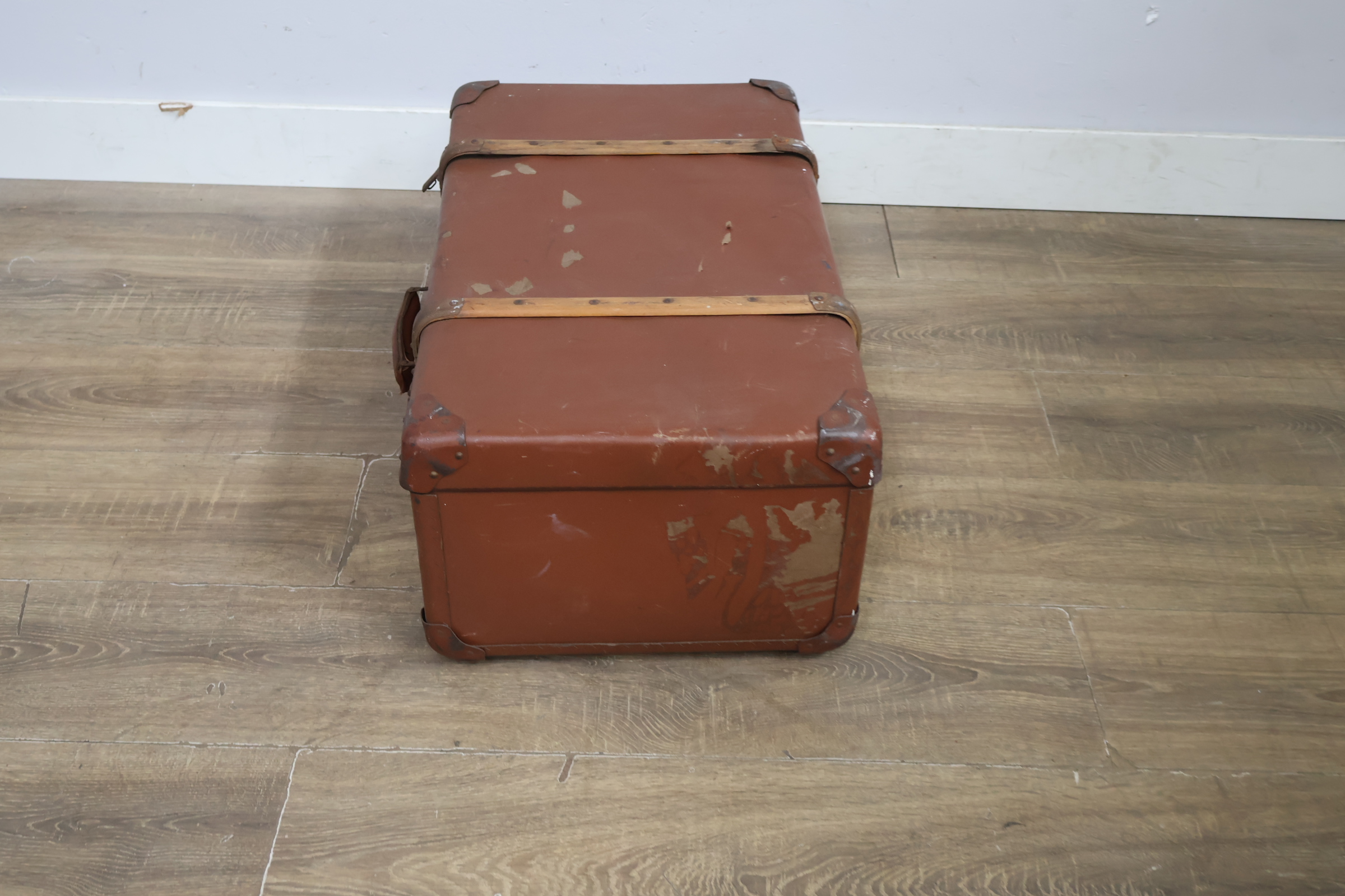 Vintage bruine reiskoffer – foto 7 – kavel bij GSD Auctions, Zoeterwoude