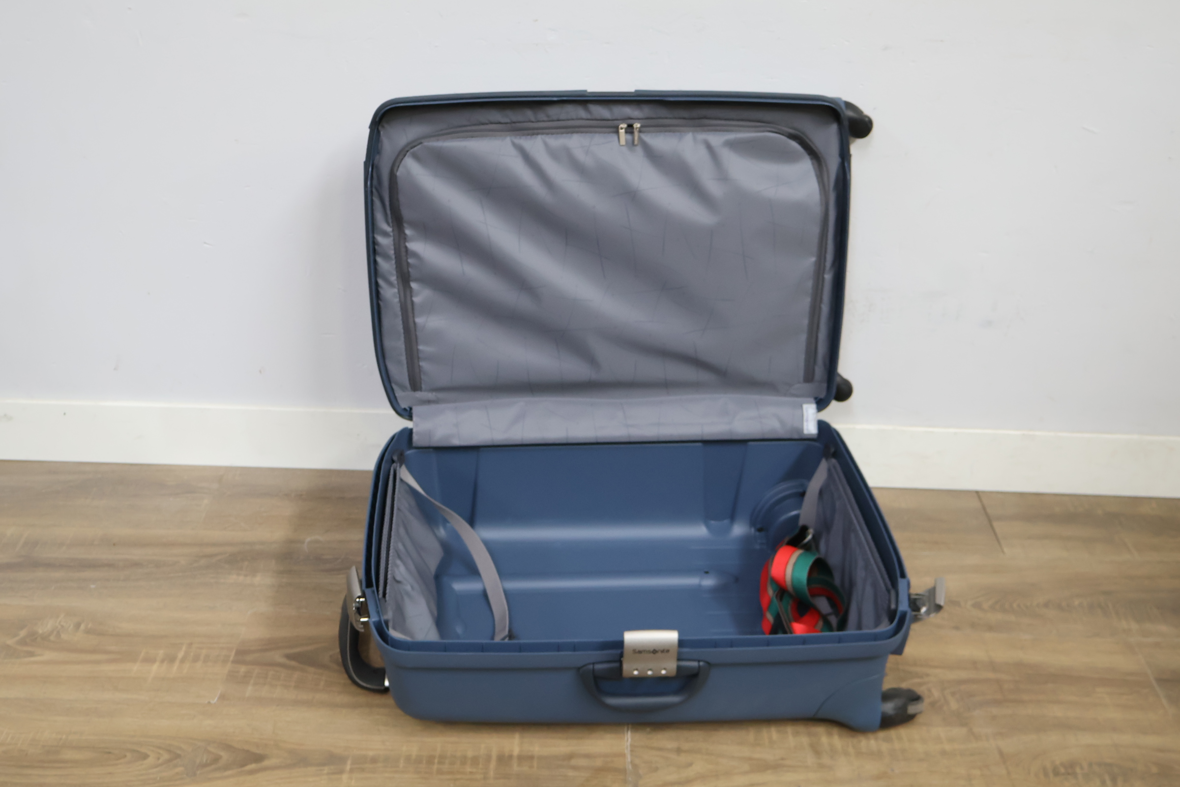 Samsonite Hardcase Koffer – foto 11 – kavel bij GSD Auctions, Zoeterwoude