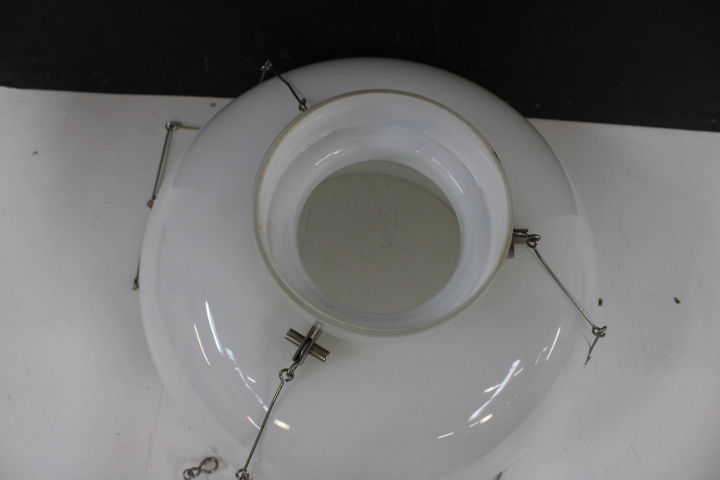 Vintage Glazen plafonnière met metalen ophangsysteem – foto 6 – kavel bij GSD Auctions, Zoeterwoude