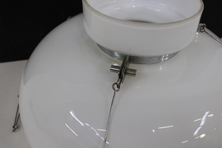 Vintage Glazen plafonnière met metalen ophangsysteem – foto 8 – kavel bij GSD Auctions, Zoeterwoude