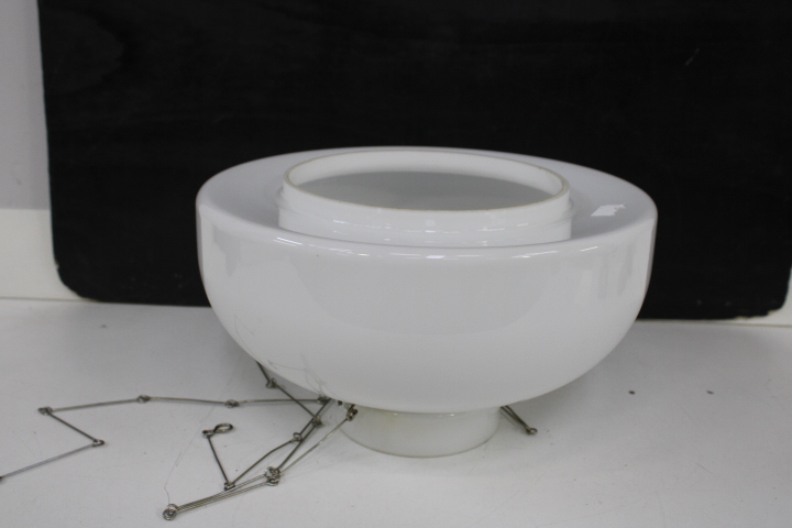 Vintage Glazen plafonnière met metalen ophangsysteem – foto 13 – kavel bij GSD Auctions, Zoeterwoude