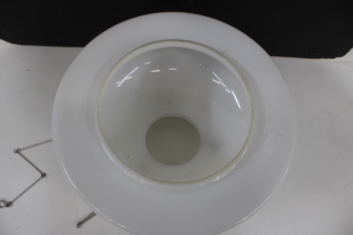 Vintage Glazen plafonnière met metalen ophangsysteem – foto 15 – kavel bij GSD Auctions, Zoeterwoude