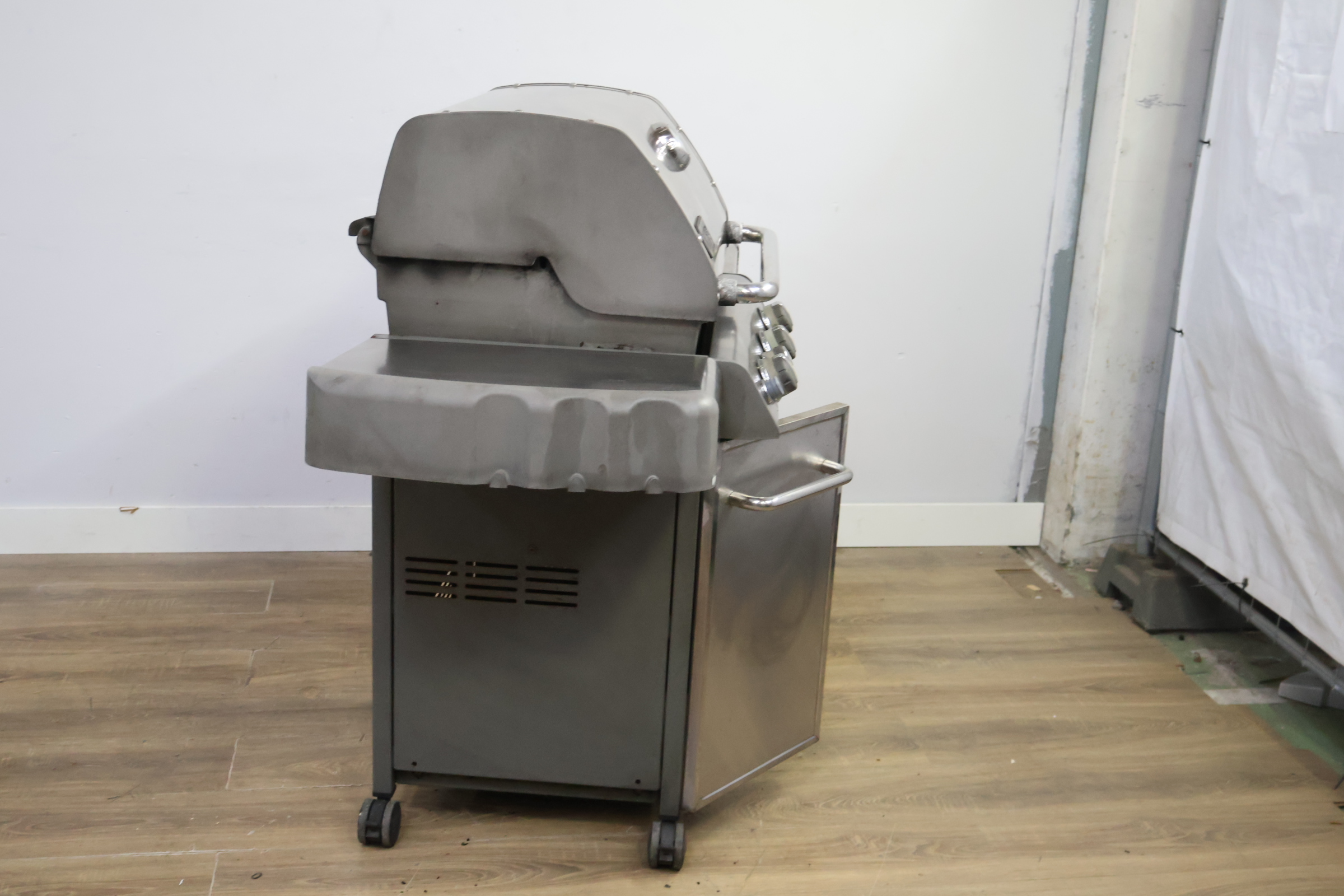 Weber gasbarbecue – foto 3 – kavel bij GSD Auctions, Zoeterwoude