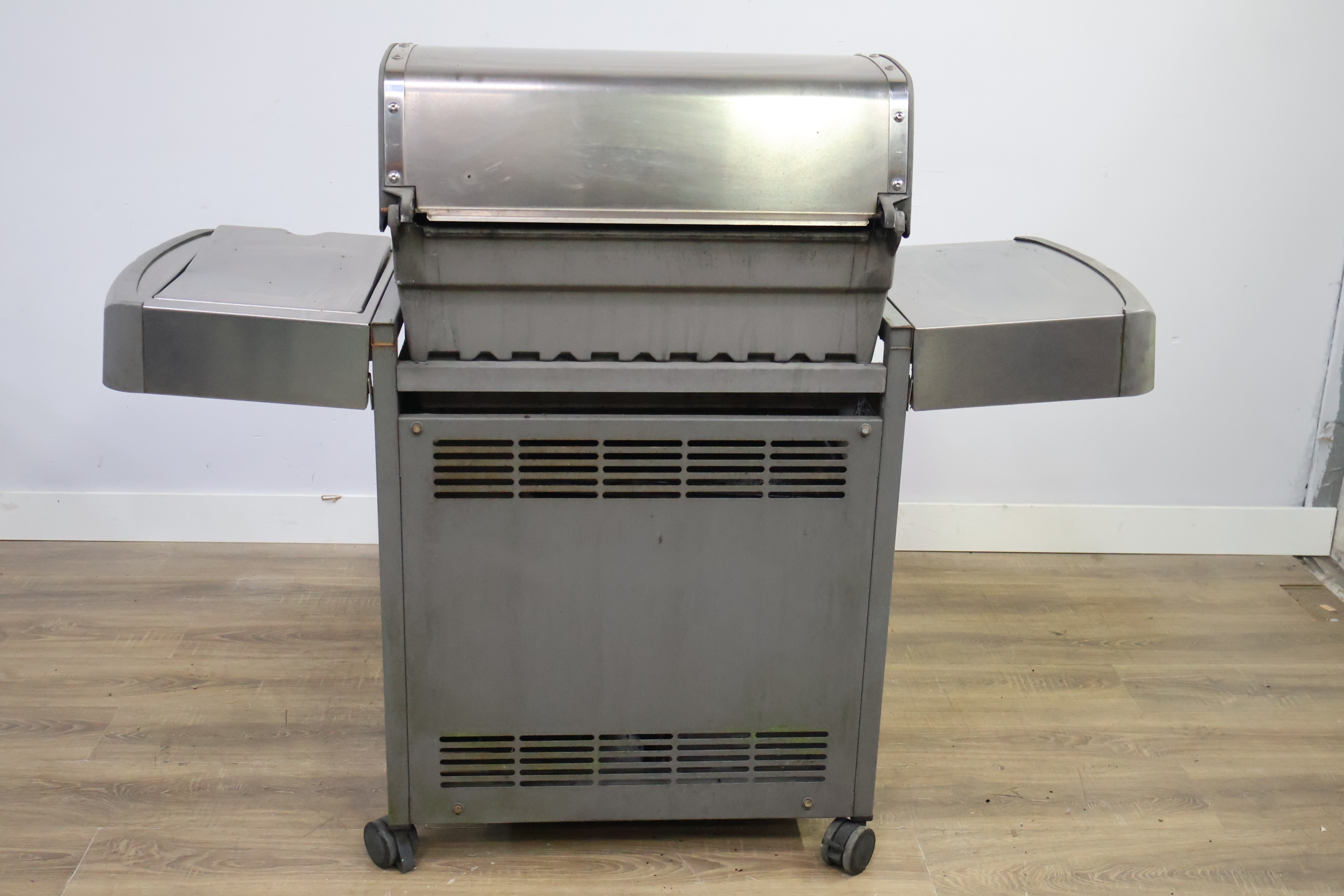 Weber gasbarbecue – foto 5 – kavel bij GSD Auctions, Zoeterwoude