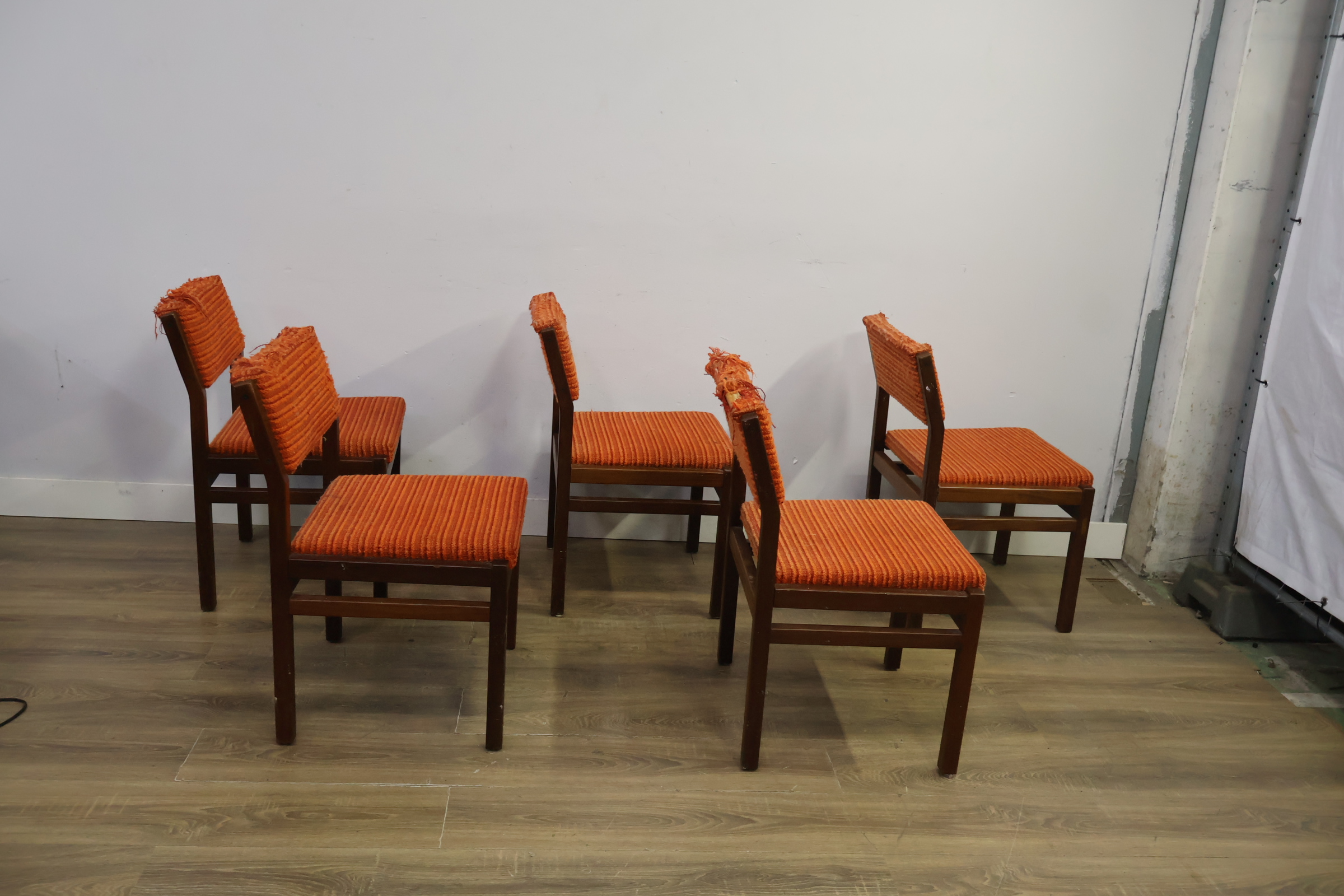 Set van 5 Pastoe SA07 eetkamerstoelen – foto 3 – kavel bij GSD Auctions, Zoeterwoude
