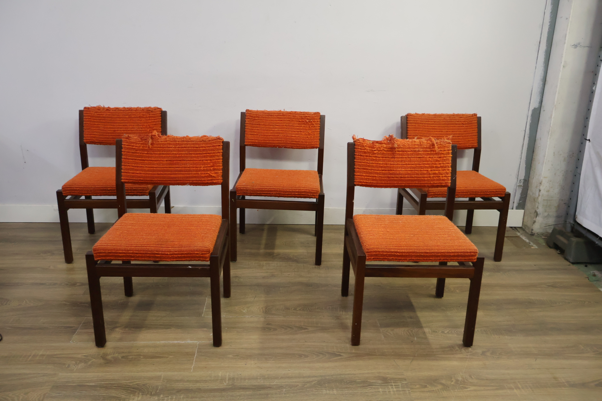 Set van 5 Pastoe SA07 eetkamerstoelen – foto 11 – kavel bij GSD Auctions, Zoeterwoude