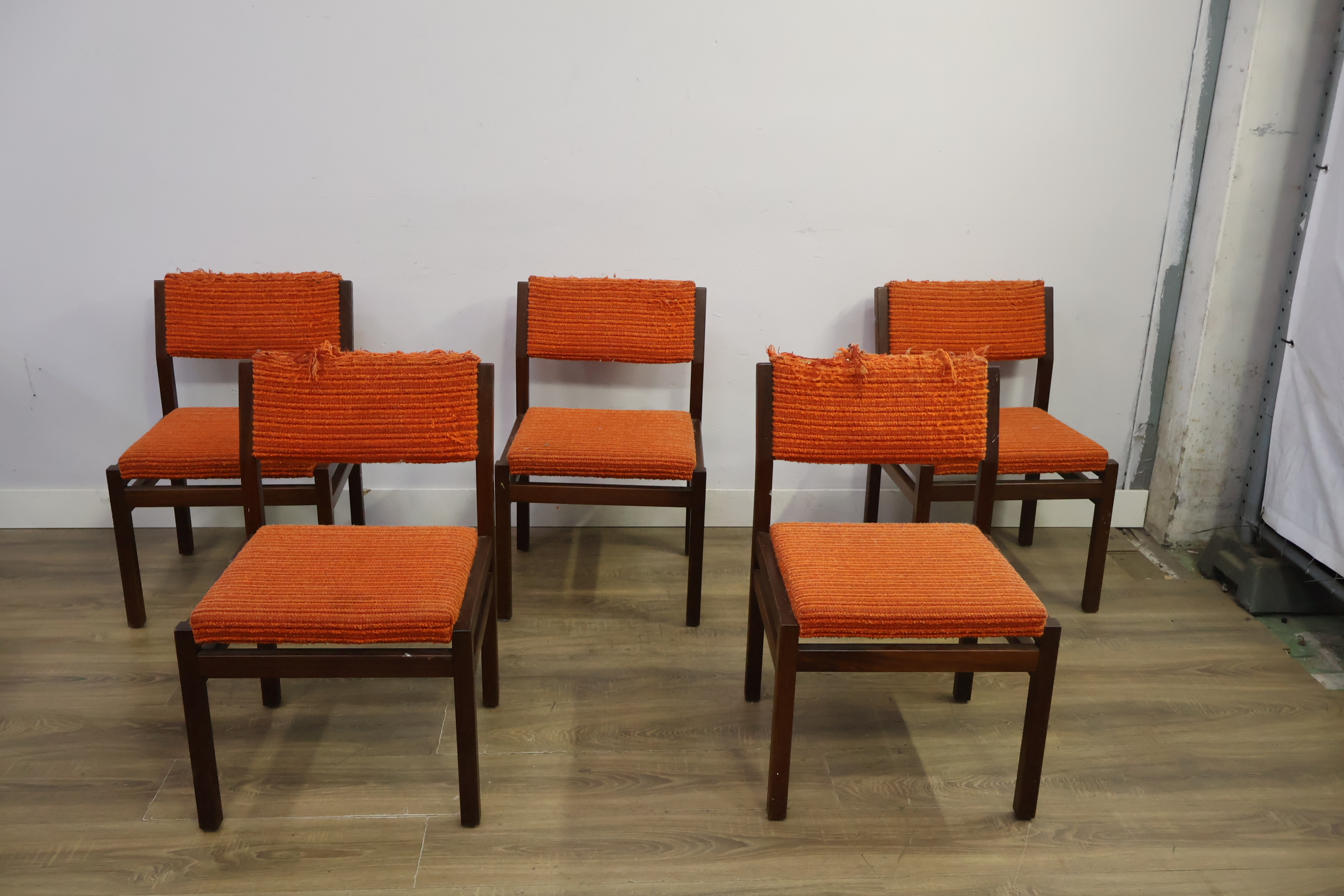 Set van 5 Pastoe SA07 eetkamerstoelen – foto 12 – kavel bij GSD Auctions, Zoeterwoude