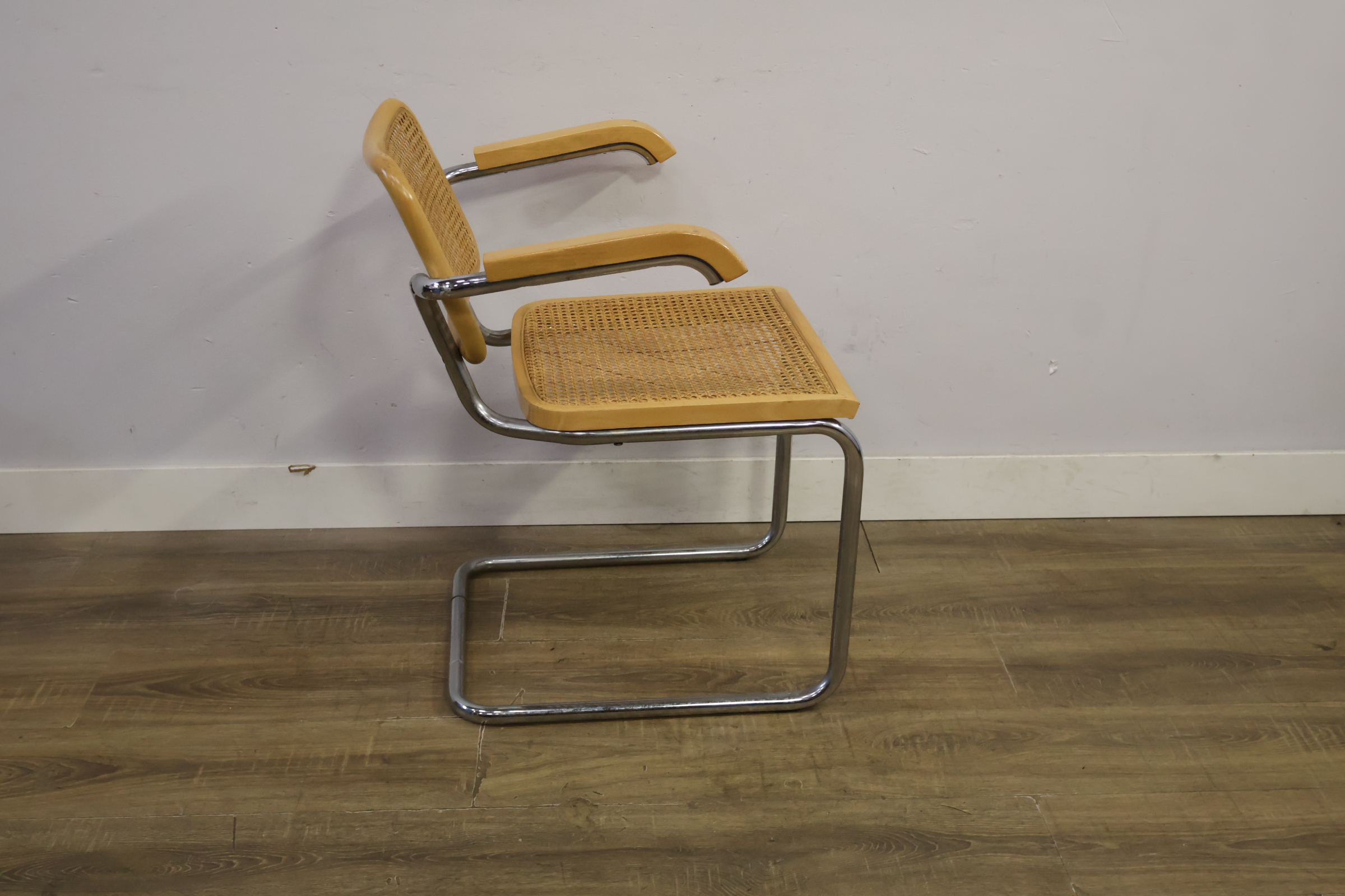 Marcel Breuer Eetkamerstoel – foto 3 – kavel bij GSD Auctions, Zoeterwoude