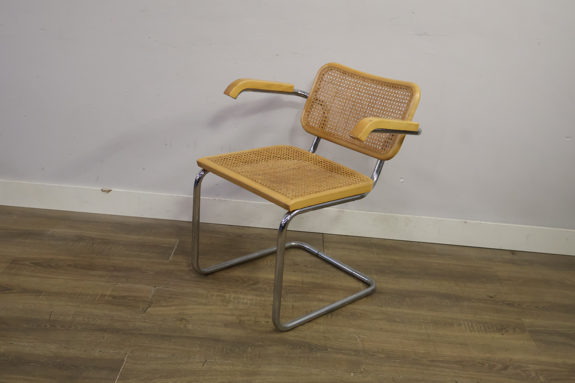 Marcel Breuer Eetkamerstoel – foto 10 – kavel bij GSD Auctions, Zoeterwoude