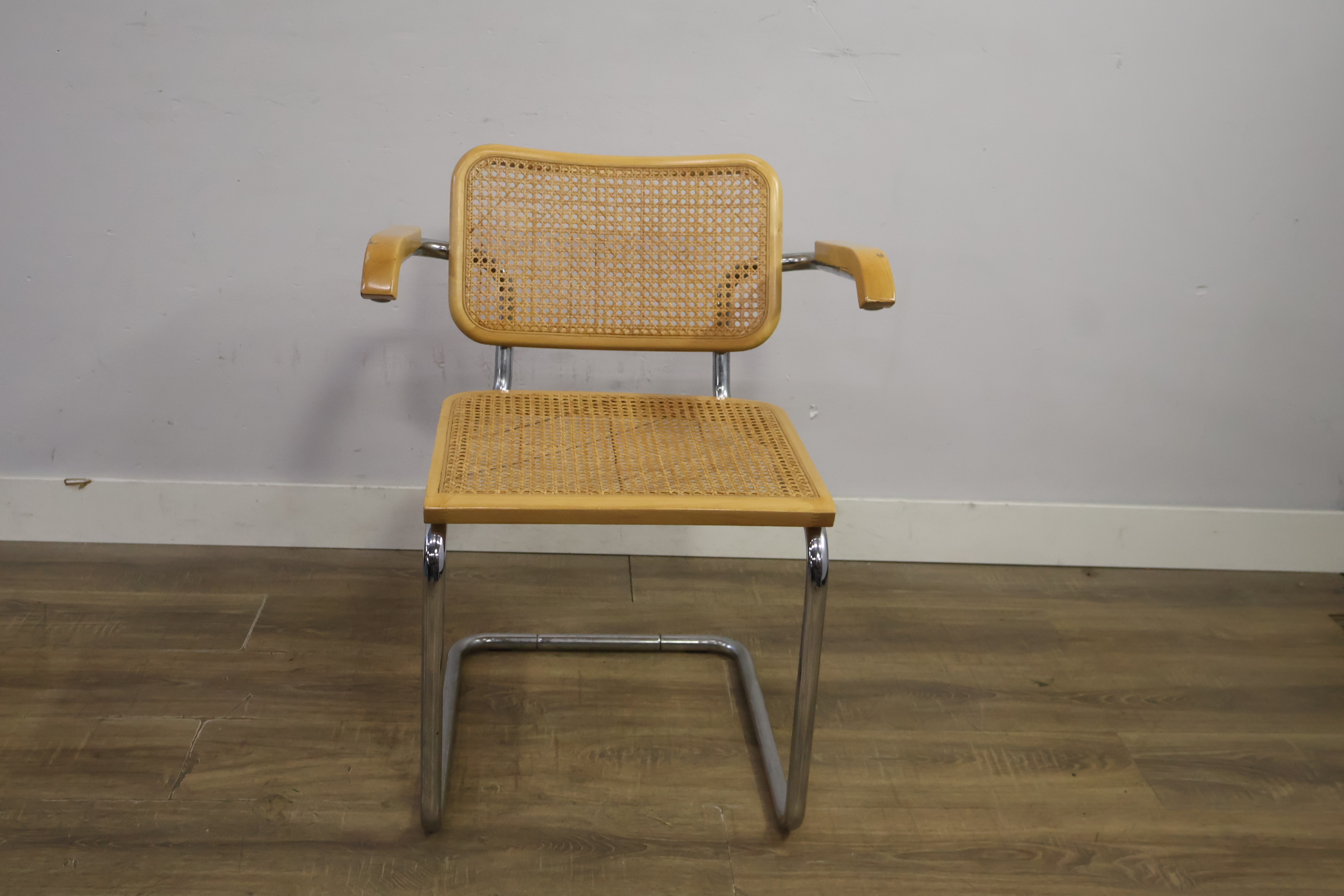 Marcel Breuer Eetkamerstoel – foto 11 – kavel bij GSD Auctions, Zoeterwoude