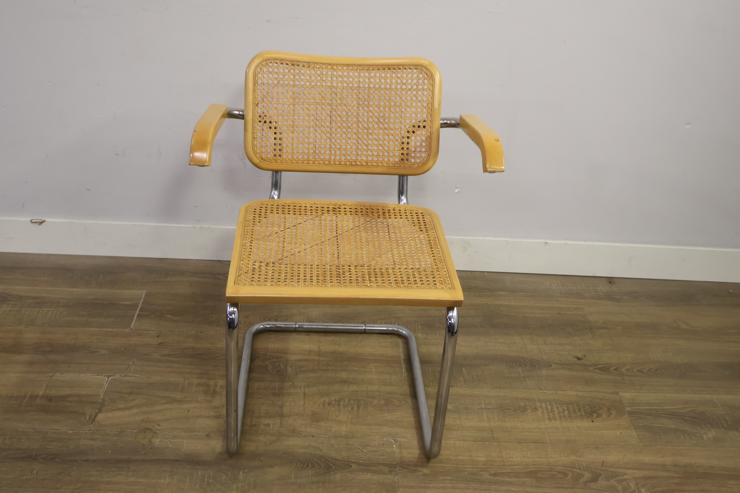 Marcel Breuer Eetkamerstoel – foto 12 – kavel bij GSD Auctions, Zoeterwoude