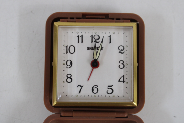 Set van zeven kleine reisklokken en tafelklokken – foto 6 – kavel bij GSD Auctions, Zoeterwoude