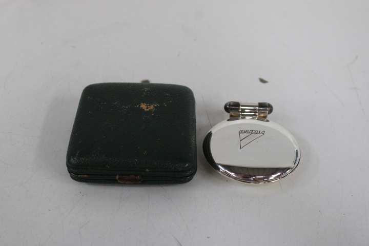 Set van zeven kleine reisklokken en tafelklokken – foto 13 – kavel bij GSD Auctions, Zoeterwoude