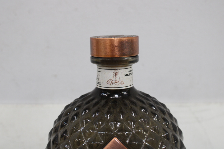 Set van 3 vintage gedecoreerde glazen flessen (Leeg) – foto 11 – kavel bij GSD Auctions, Zoeterwoude