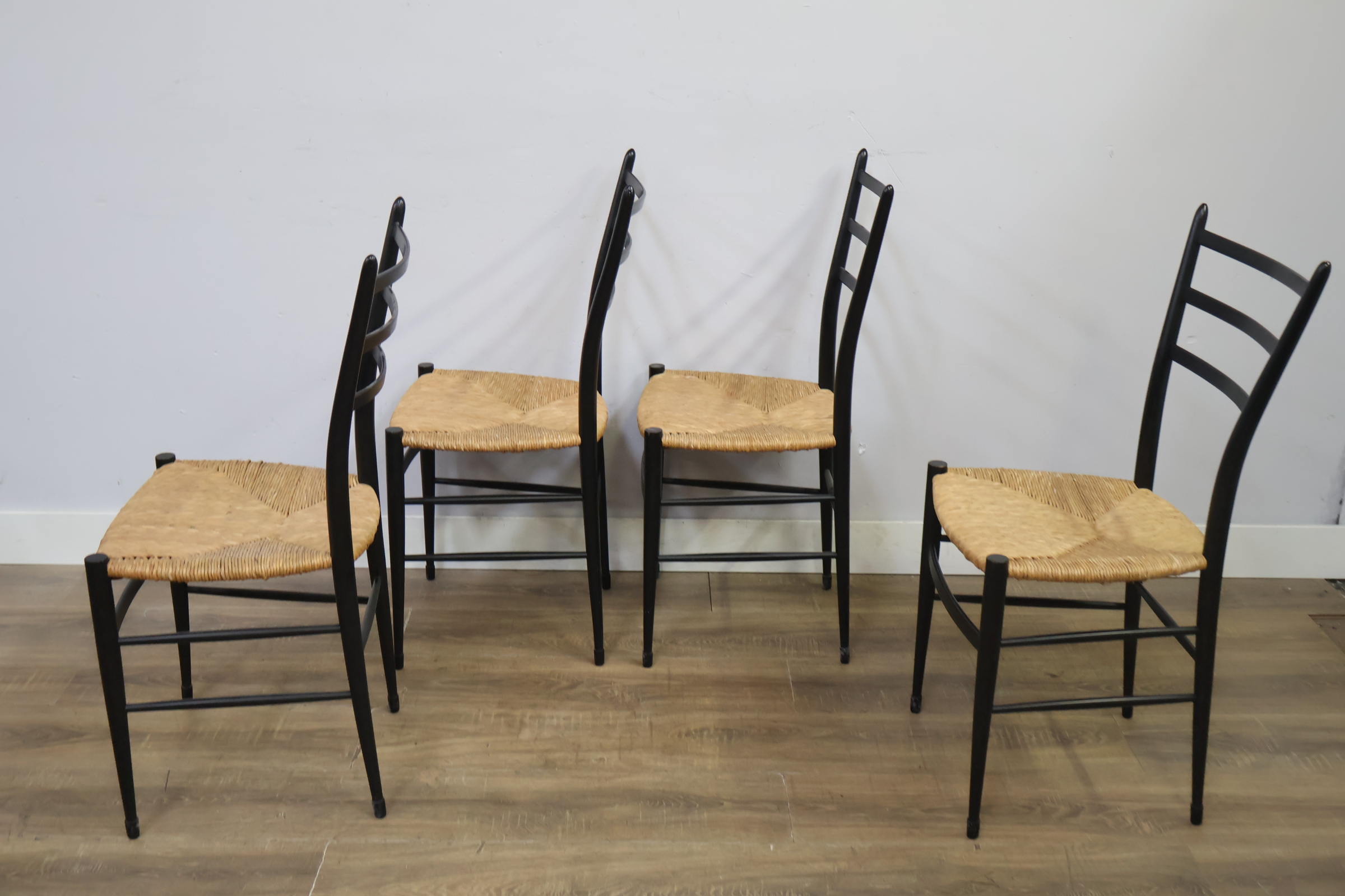 Set of 4 Chiavari Spinetto dining chairs - Vintage Jaren '50 – foto 8 – kavel bij GSD Auctions, Zoeterwoude