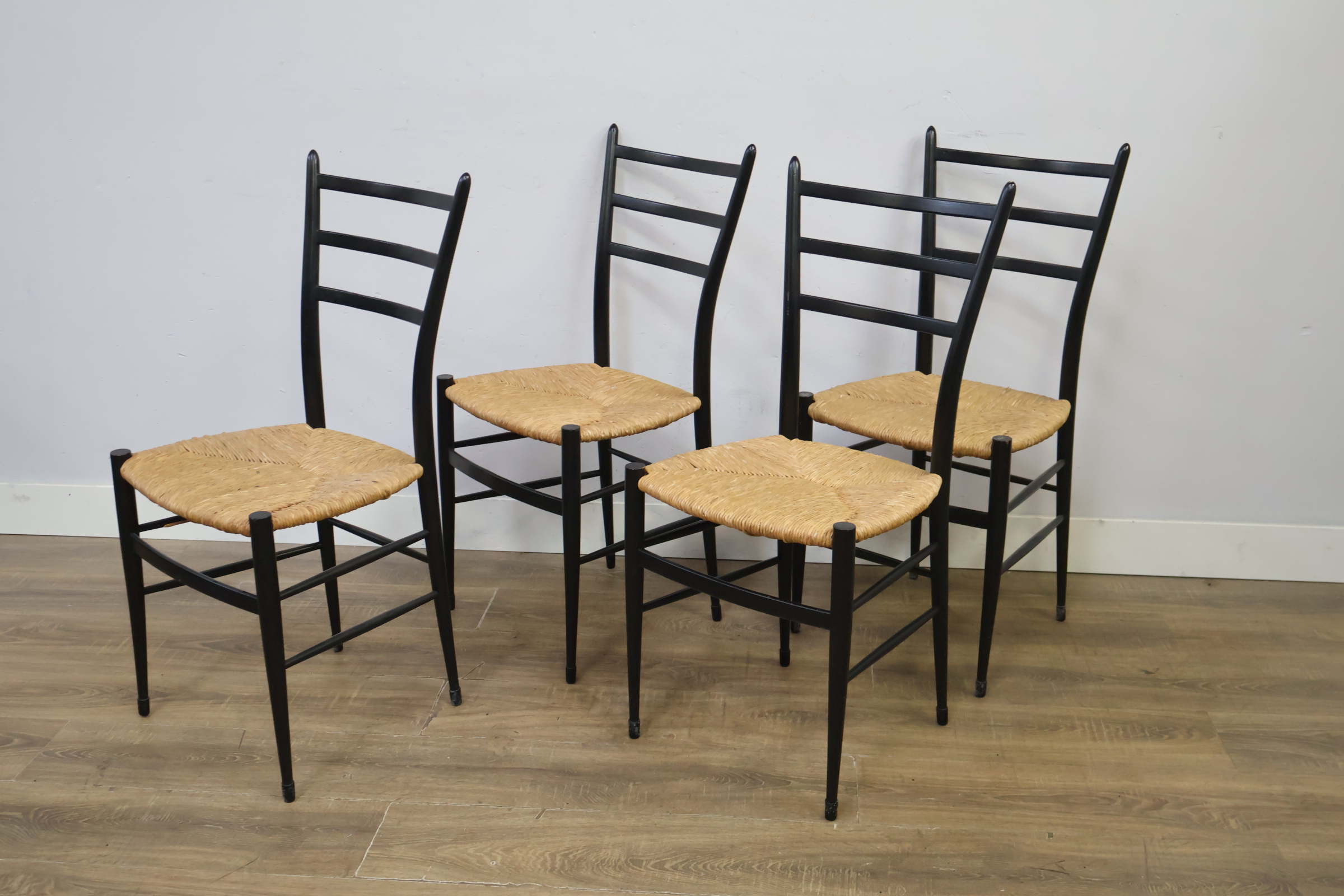 Set of 4 Chiavari Spinetto dining chairs - Vintage Jaren '50 – foto 9 – kavel bij GSD Auctions, Zoeterwoude