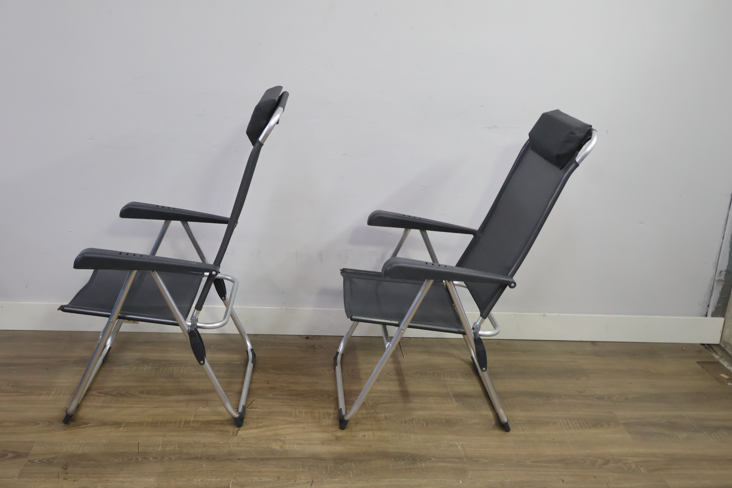 Set van 2 tuinstoelen – foto 7 – kavel bij GSD Auctions, Zoeterwoude