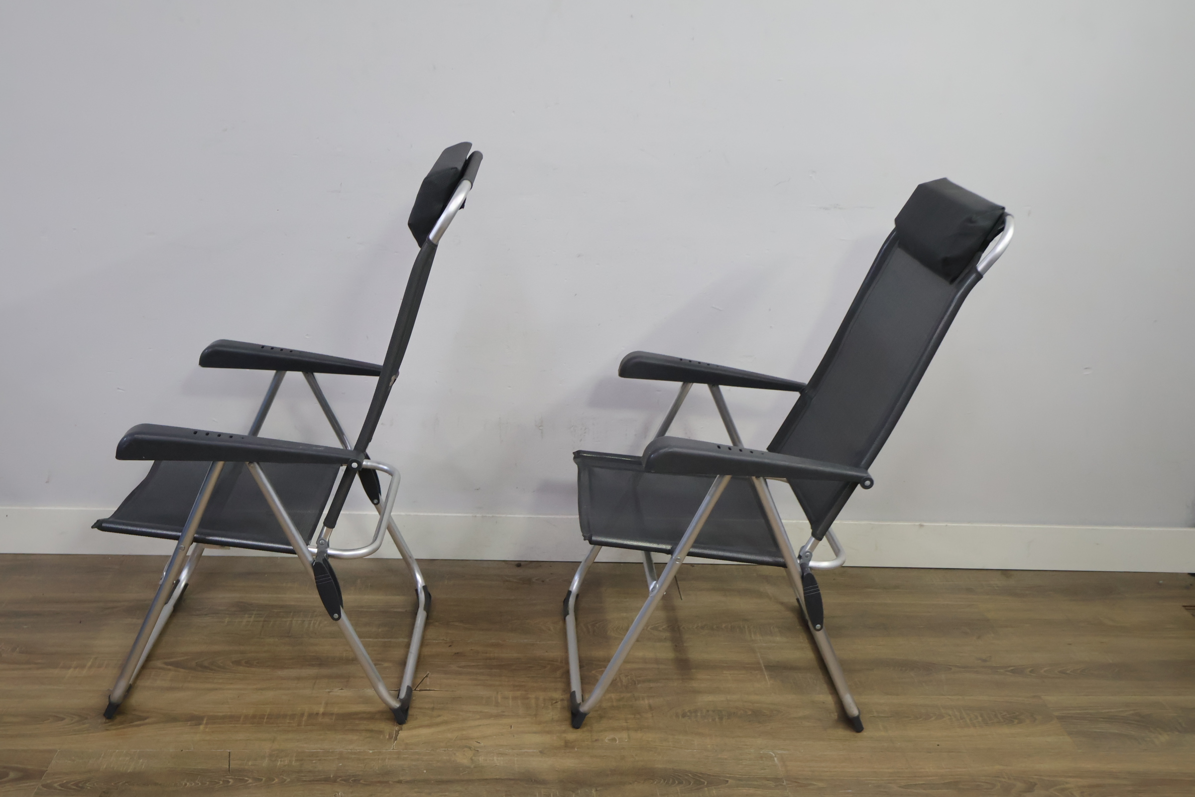 Set van 2 tuinstoelen – foto 8 – kavel bij GSD Auctions, Zoeterwoude