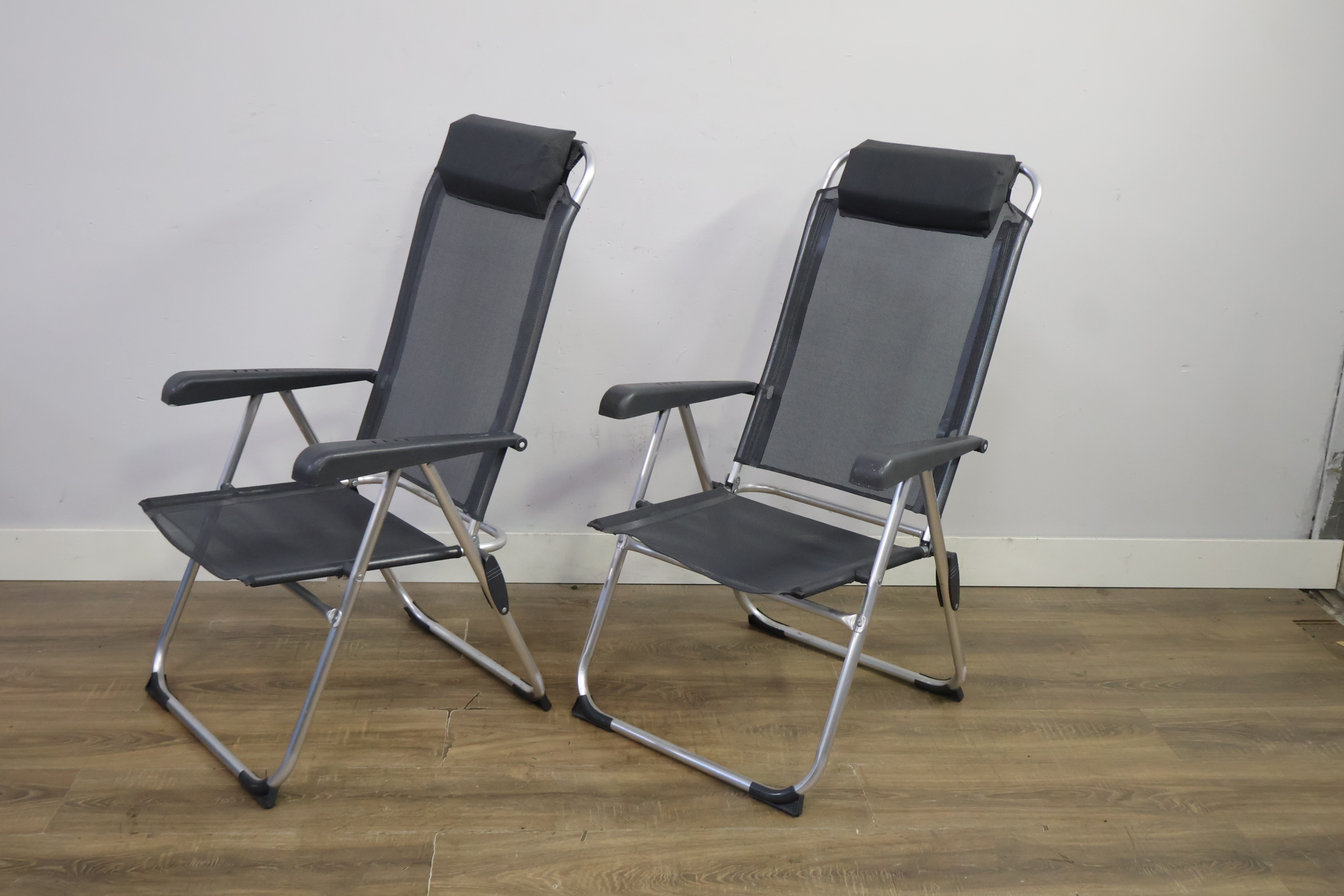 Set van 2 tuinstoelen – foto 10 – kavel bij GSD Auctions, Zoeterwoude