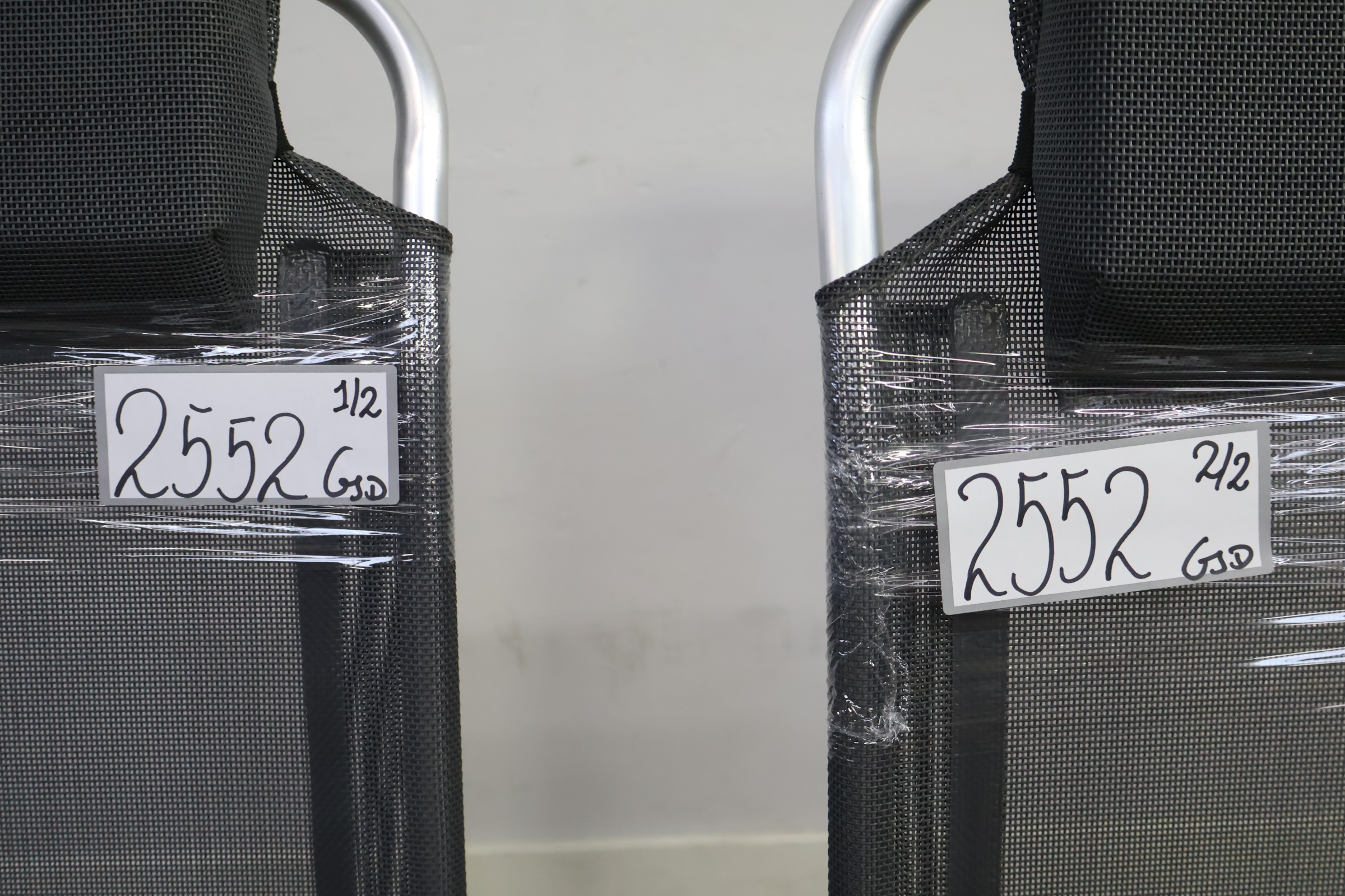 Set van 2 tuinstoelen – foto 22 – kavel bij GSD Auctions, Zoeterwoude
