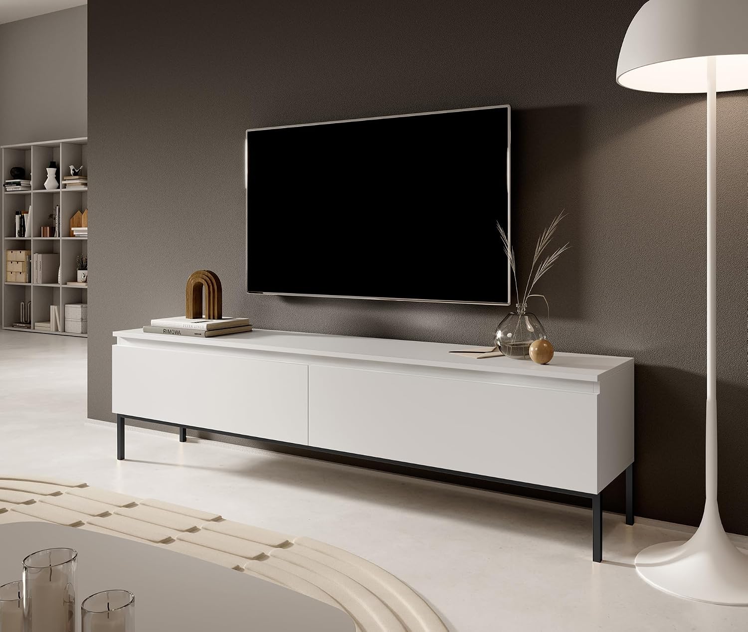 Selsey TV Meubel 150 cm in Wit met zwarte metalen poten – foto 2 – kavel bij GSD Auctions, Zoeterwoude
