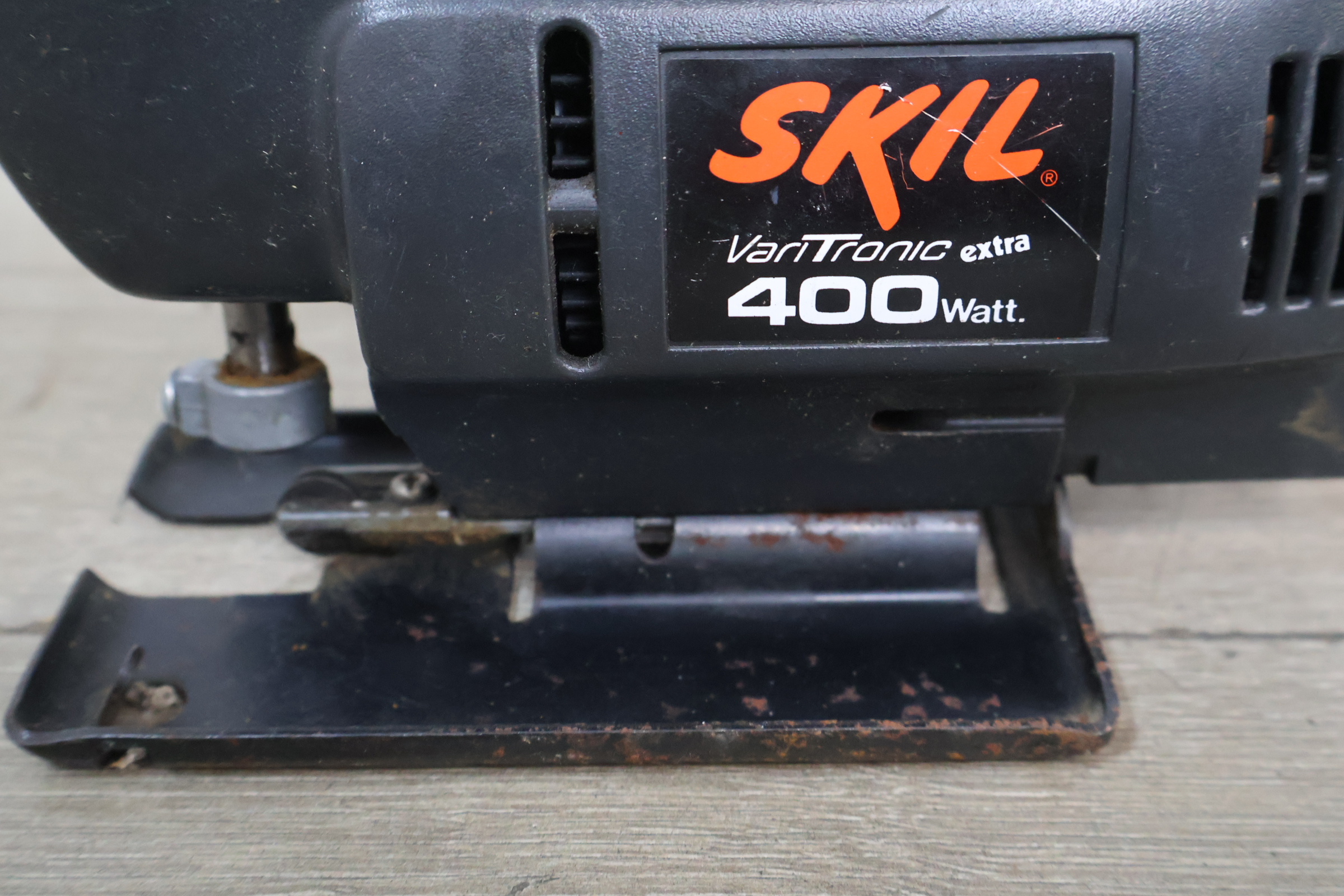 Skil VarTronic extra 400 Watt decoupeerzaag' – foto 5 – kavel bij GSD Auctions, Zoeterwoude