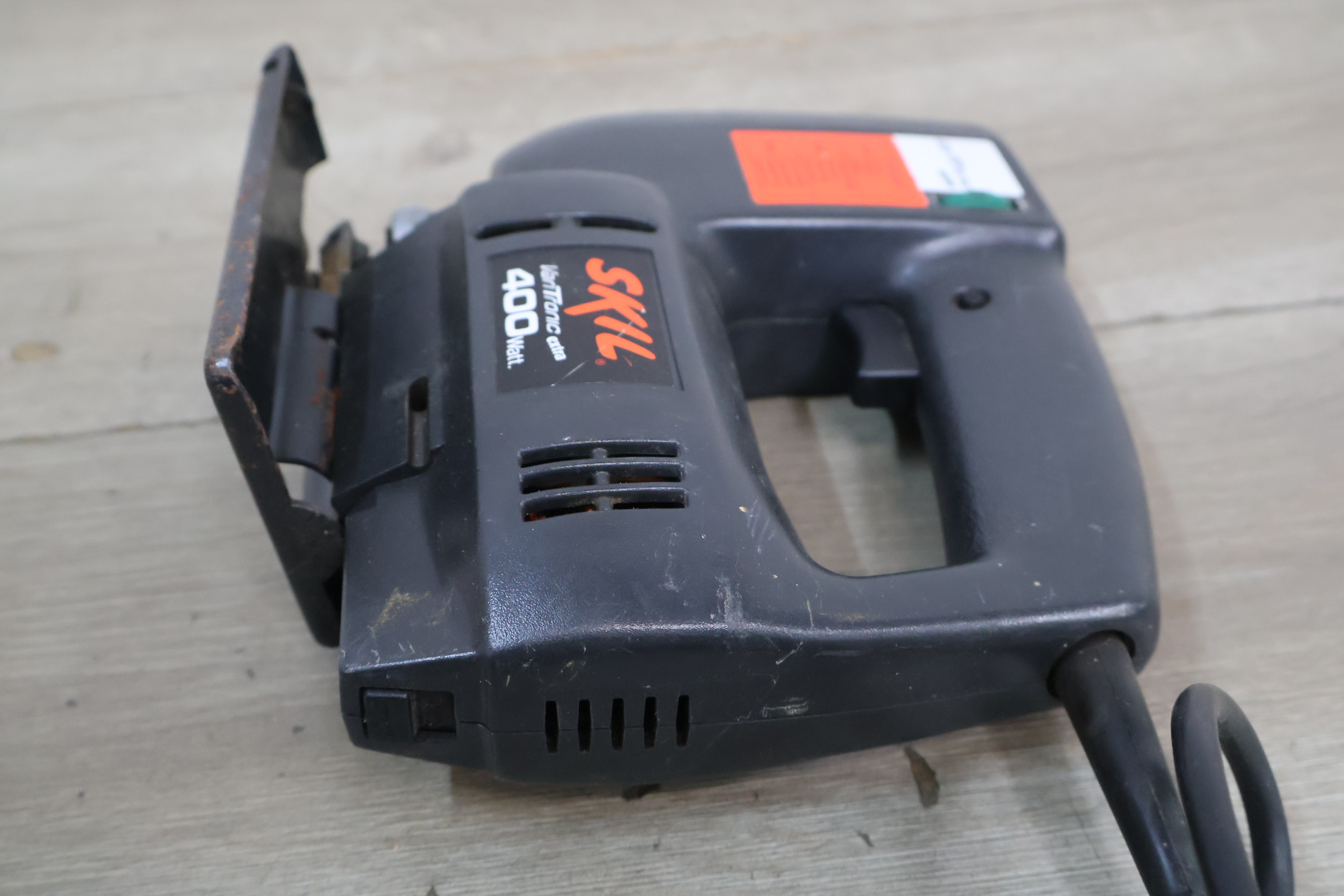 Skil VarTronic extra 400 Watt decoupeerzaag' – foto 8 – kavel bij GSD Auctions, Zoeterwoude