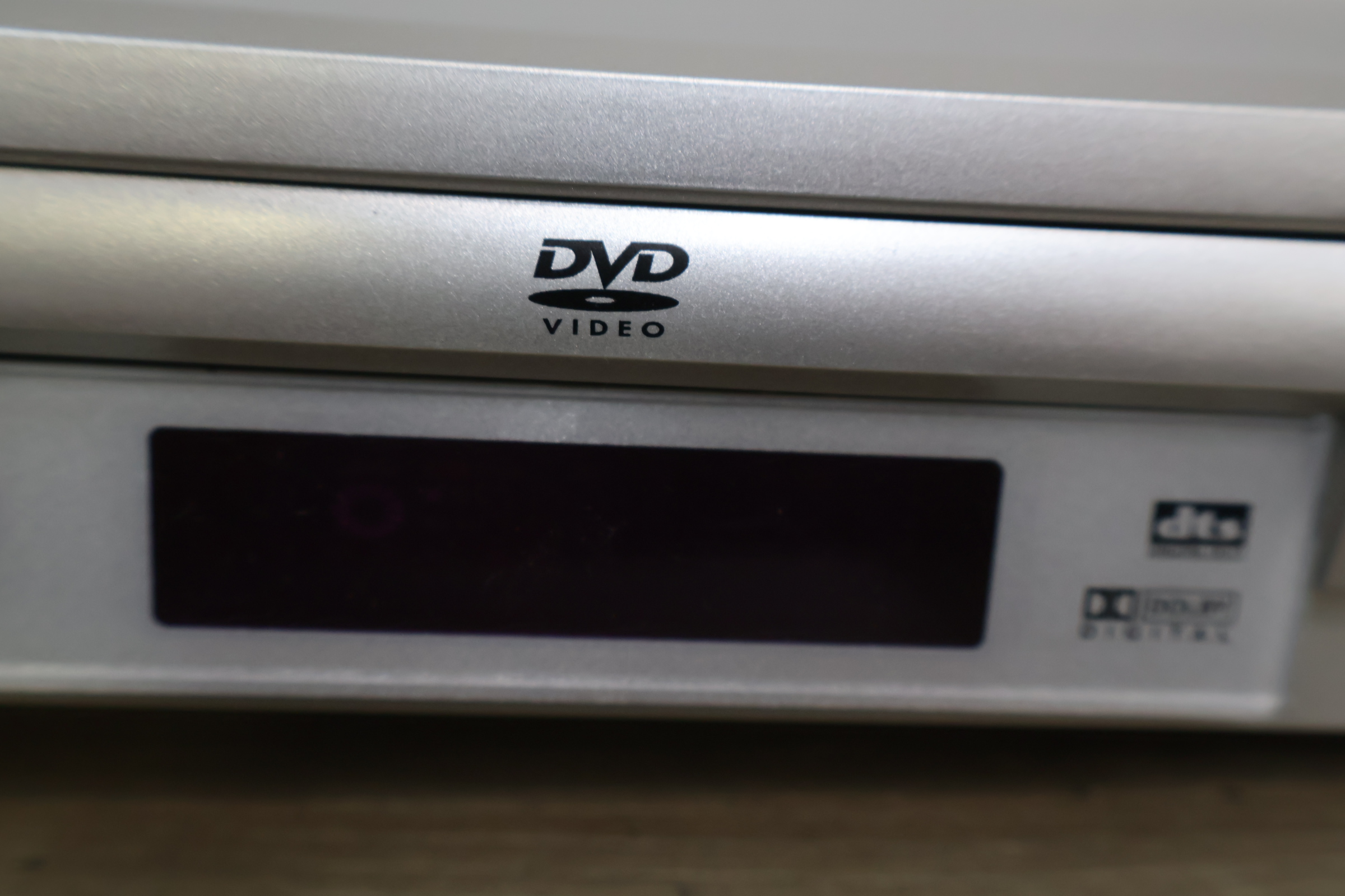 Finlux DVD speler DVD212' – foto 14 – kavel bij GSD Auctions, Zoeterwoude