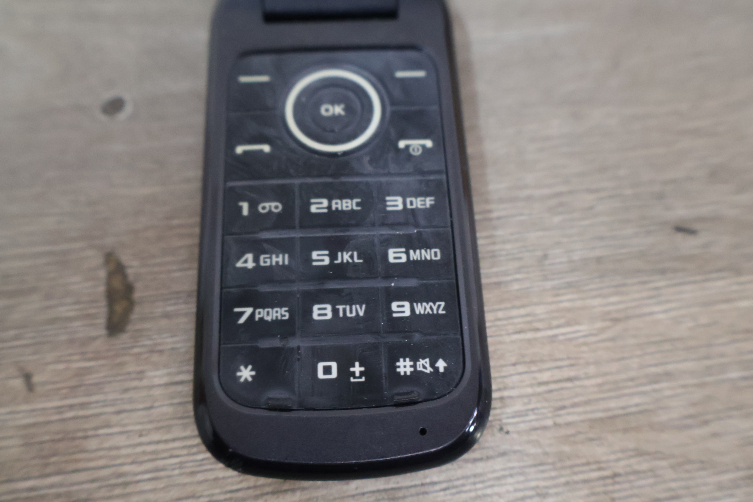Samsung GT-E1270 klaptelefoon – foto 5 – kavel bij GSD Auctions, Zoeterwoude