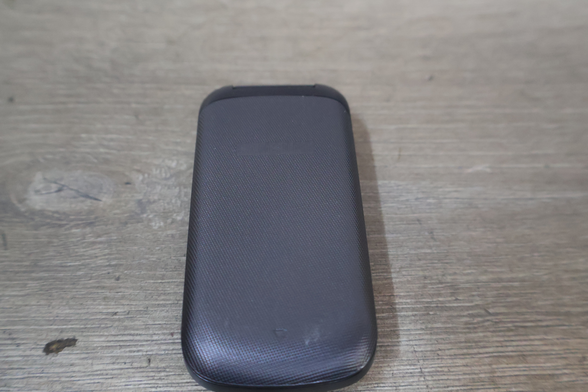 Samsung GT-E1270 klaptelefoon – foto 7 – kavel bij GSD Auctions, Zoeterwoude
