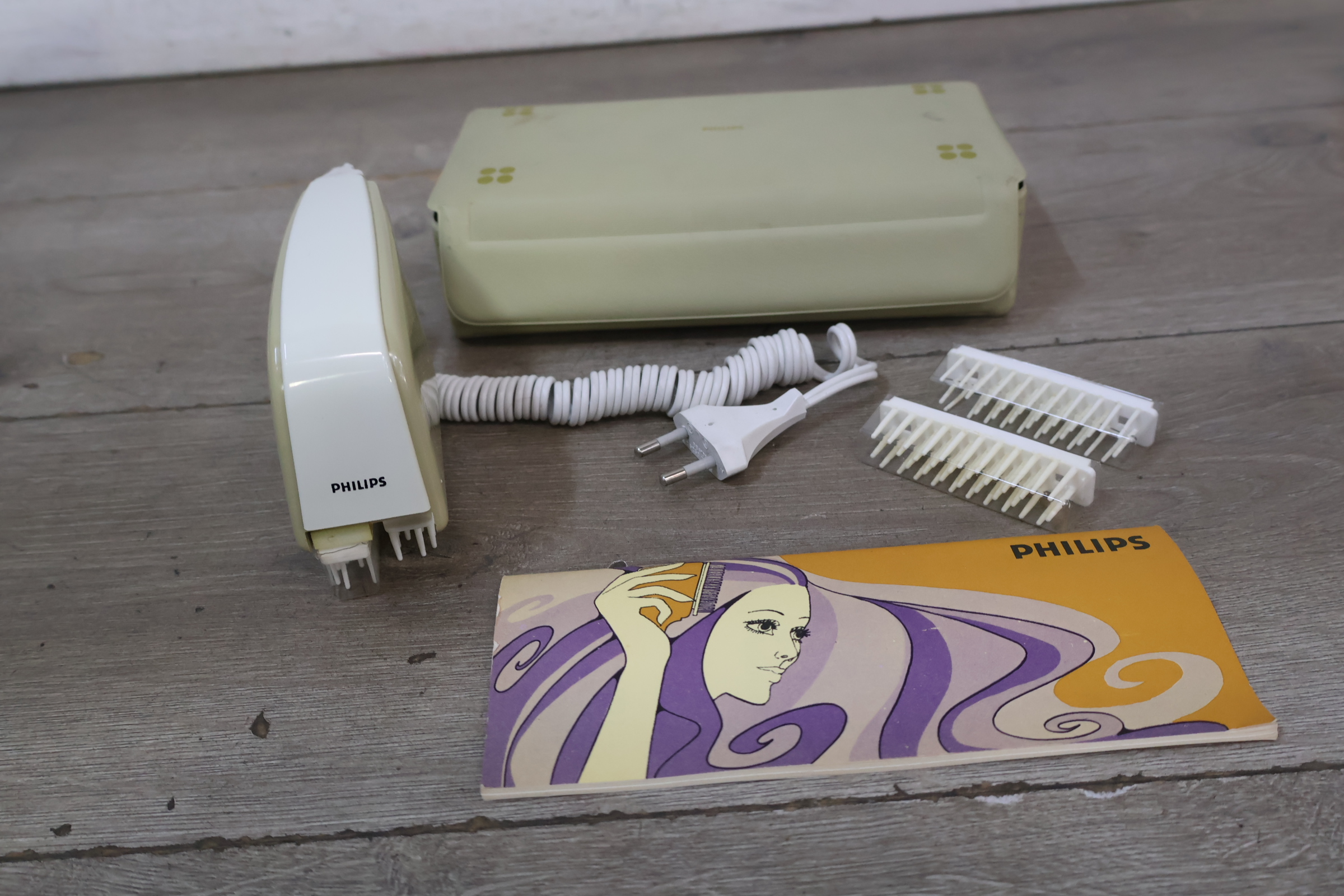 Philips elektrische haarverzorger met accessoires – foto 3 – kavel bij GSD Auctions, Zoeterwoude